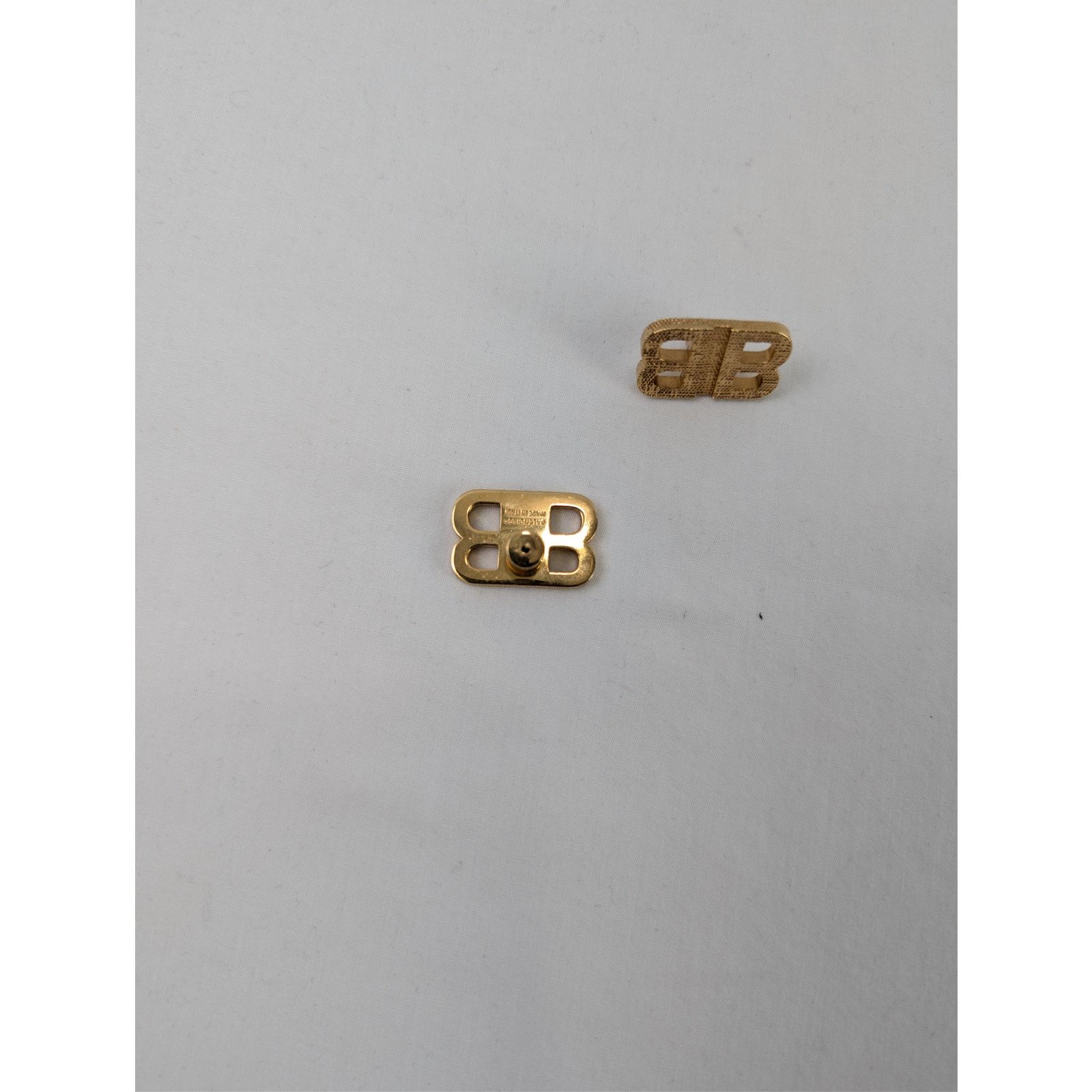 Balenciaga o1rshd1 Size: OS / BB Textured Earrings in Golden Size ONE SIZE - 3 Thumbnail