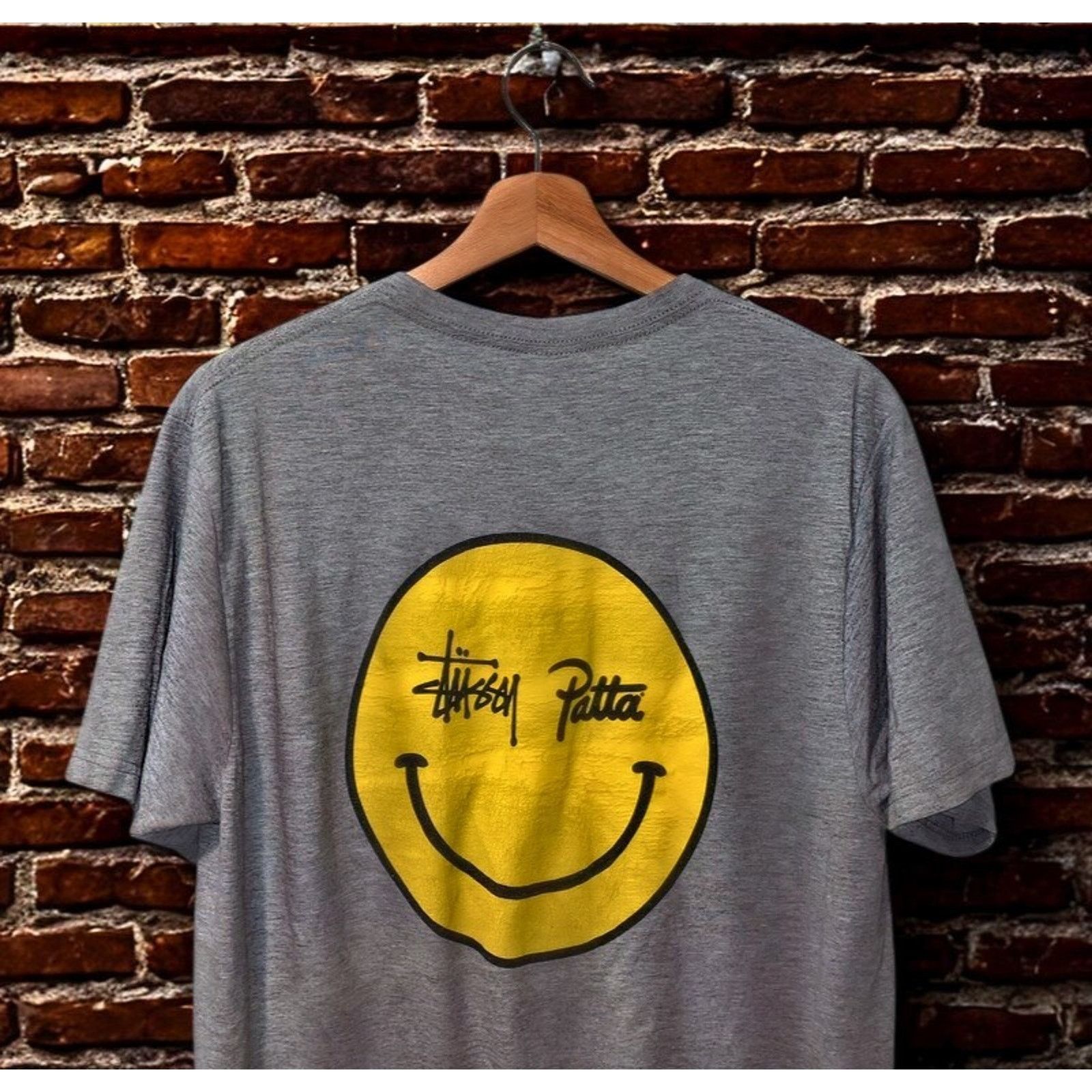 Stussy Stussy x Patta Smiley Tee Gray Yellow Logo Graphic T-Shirt M Size US M / EU 48-50 / 2 - 4 Thumbnail
