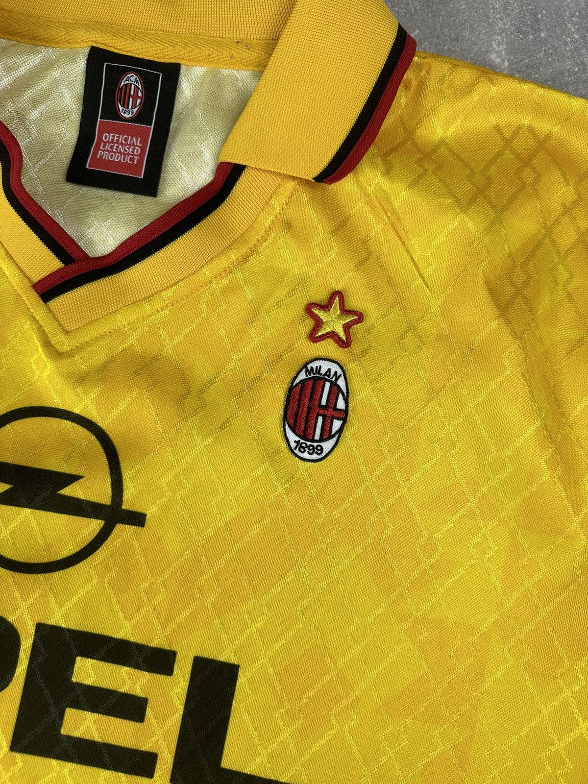 Other AC Milan Historical Third Retro 1995/96 Soccer Jersey Size US M / EU 48-50 / 2 - 5 Thumbnail