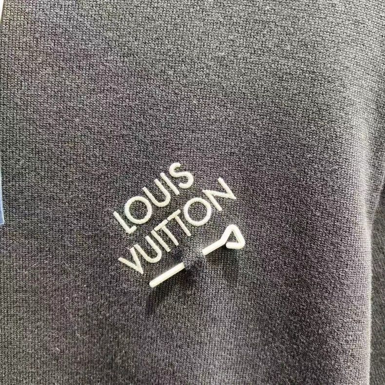 Louis Vuitton Louis Vuitton 24 New Pin Embroidered Logo Short Sleeve Size US S / EU 44-46 / 1 - 3 Thumbnail