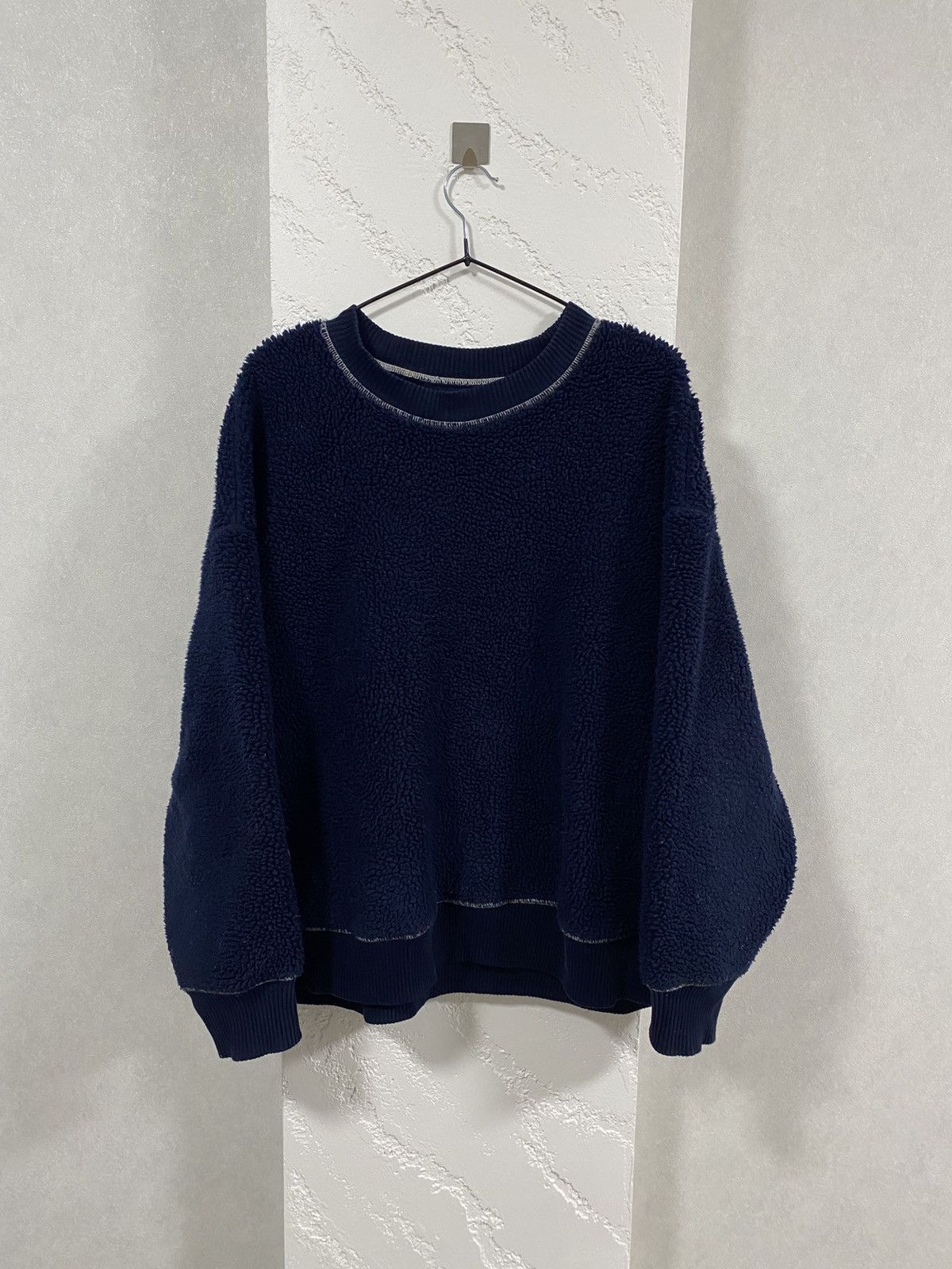 Japanese Brand Uniqlo JW Anderson Unisex Boa Fleece Oversized Sweatshirt Size US L / EU 52-54 / 3 - 1 Thumbnail
