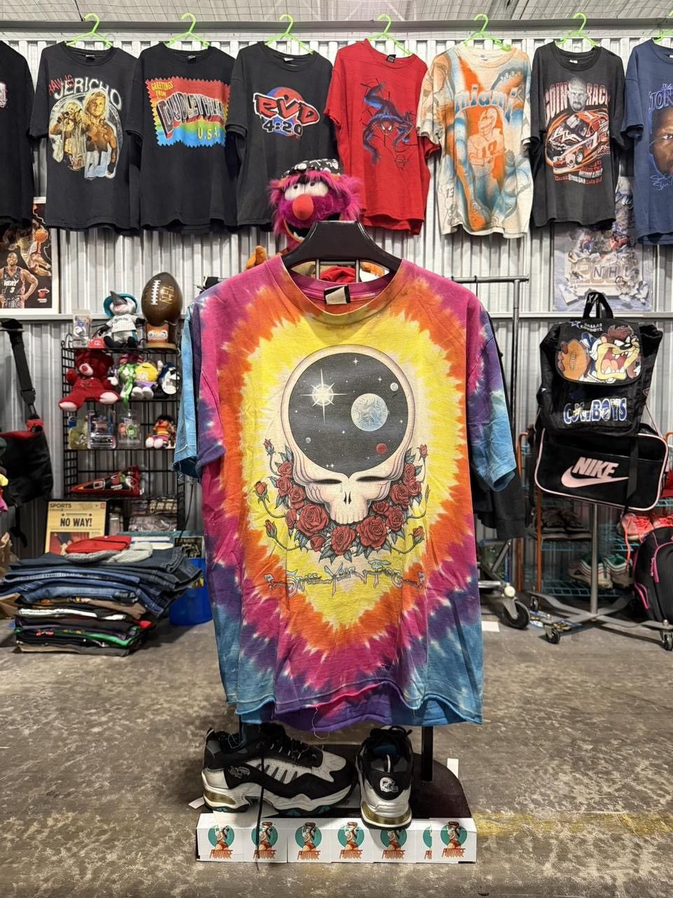 Liquid Blue 1992 Thrashed Vintage Liquid Blue Grateful Dead Band Tee XL Size US XL / EU 56 / 4 - 1 Thumbnail