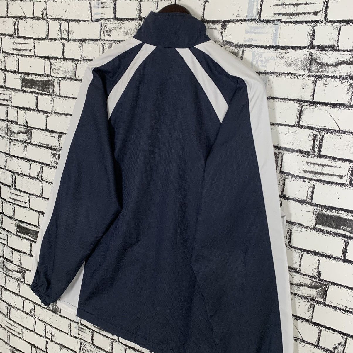 Nike × Vintage Sportwear Nike Swoosh Small Logo Embroidered Windbreaker Size US L / EU 52-54 / 3 - 7 Thumbnail