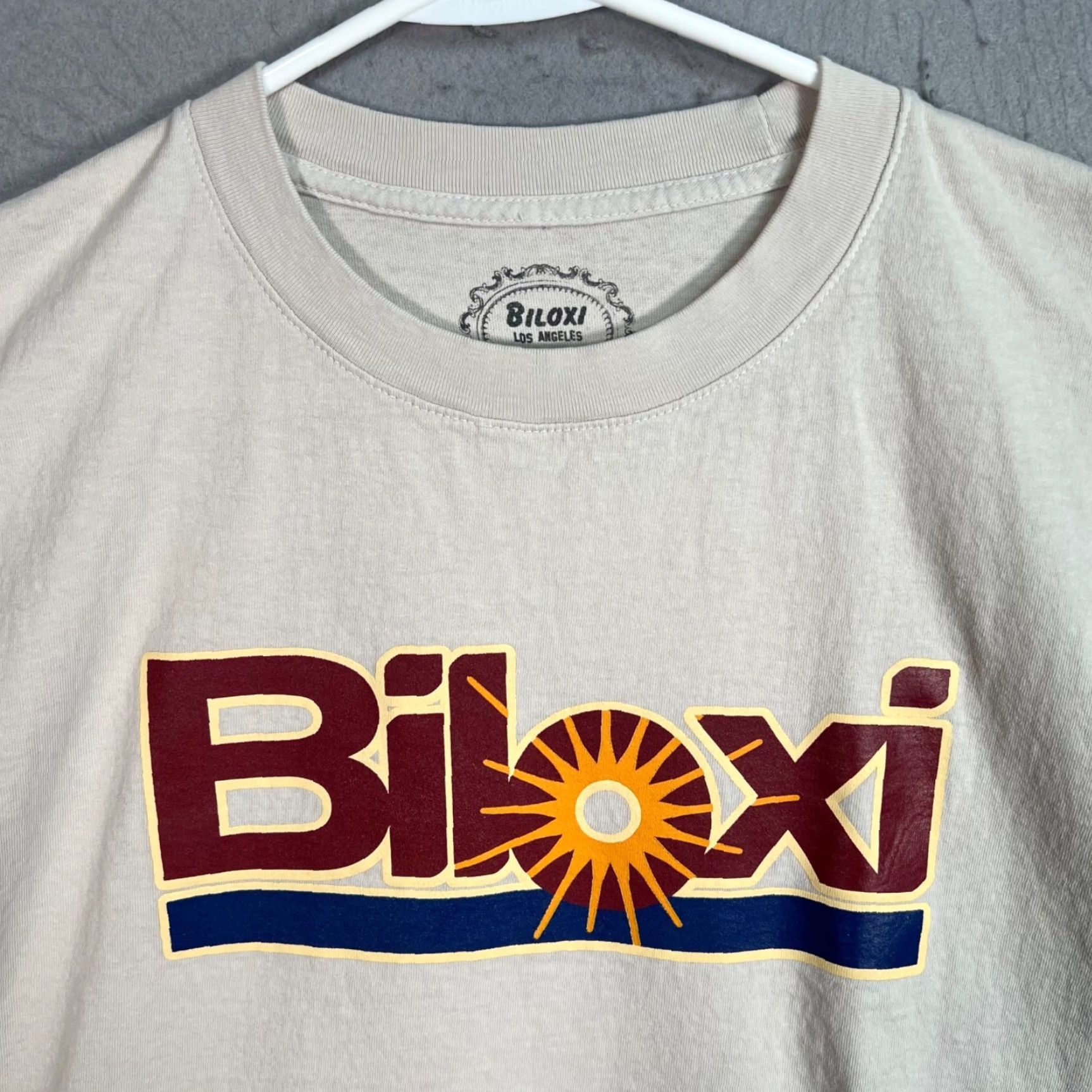 Vintage VINTAGE Biloxi Los Angeles Graphic T-Shirt XL Beige Short Sleeve Mens 100% Pure Cotton Shirt XL Beige Mens Graphic T-Shirt 100% Pure Cotton Size US XL / EU 56 / 4 - 4 Thumbnail