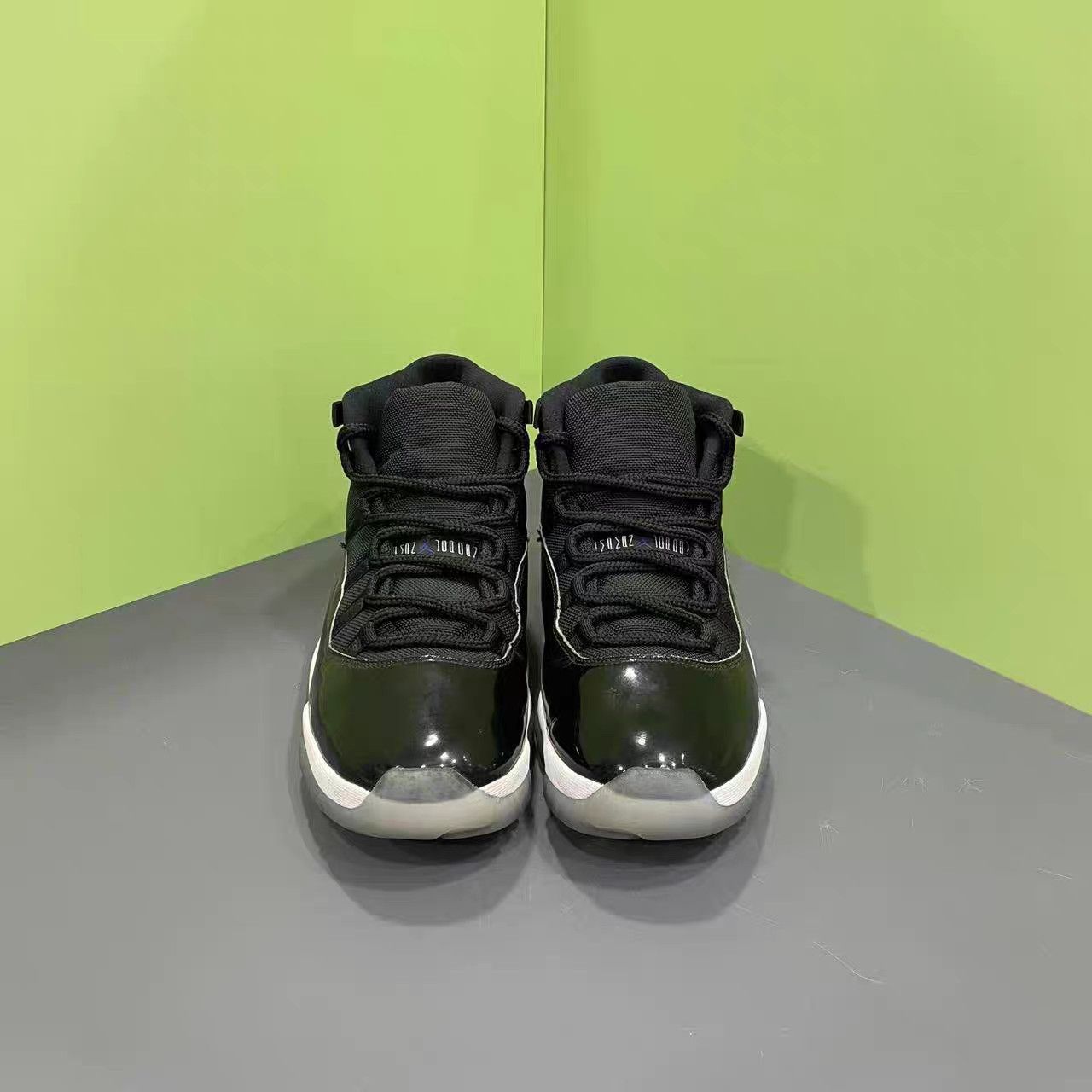 Jordan Brand Air Jordan 11 Space Jam K15 Size US 11.5 / EU 44-45 - 2 Thumbnail