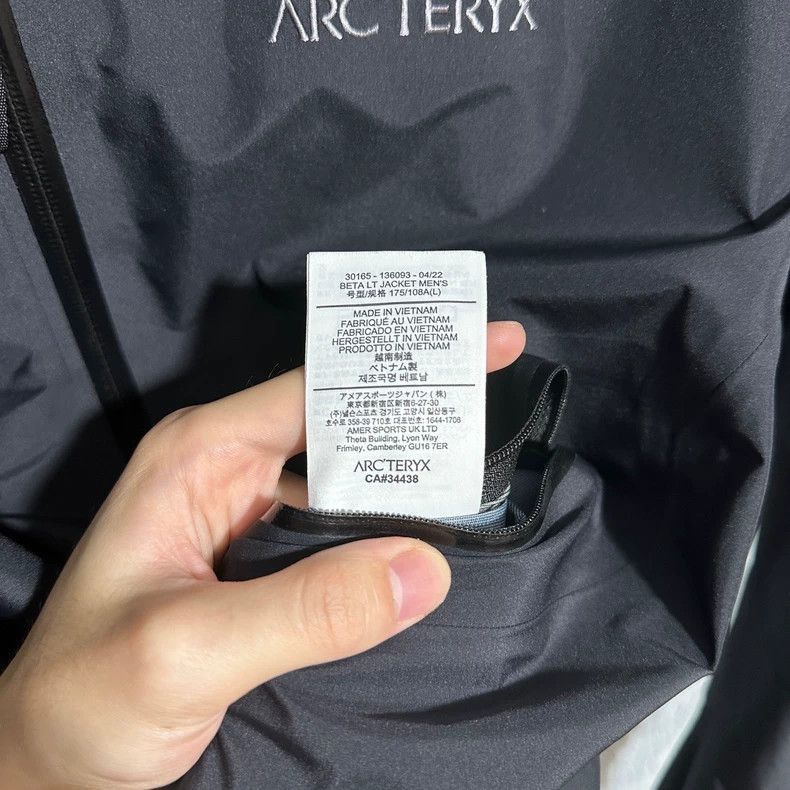 Arc'teryx Arcteryx Beta LT Hooded Jacket Size US L / EU 52-54 / 3 - 6 Thumbnail