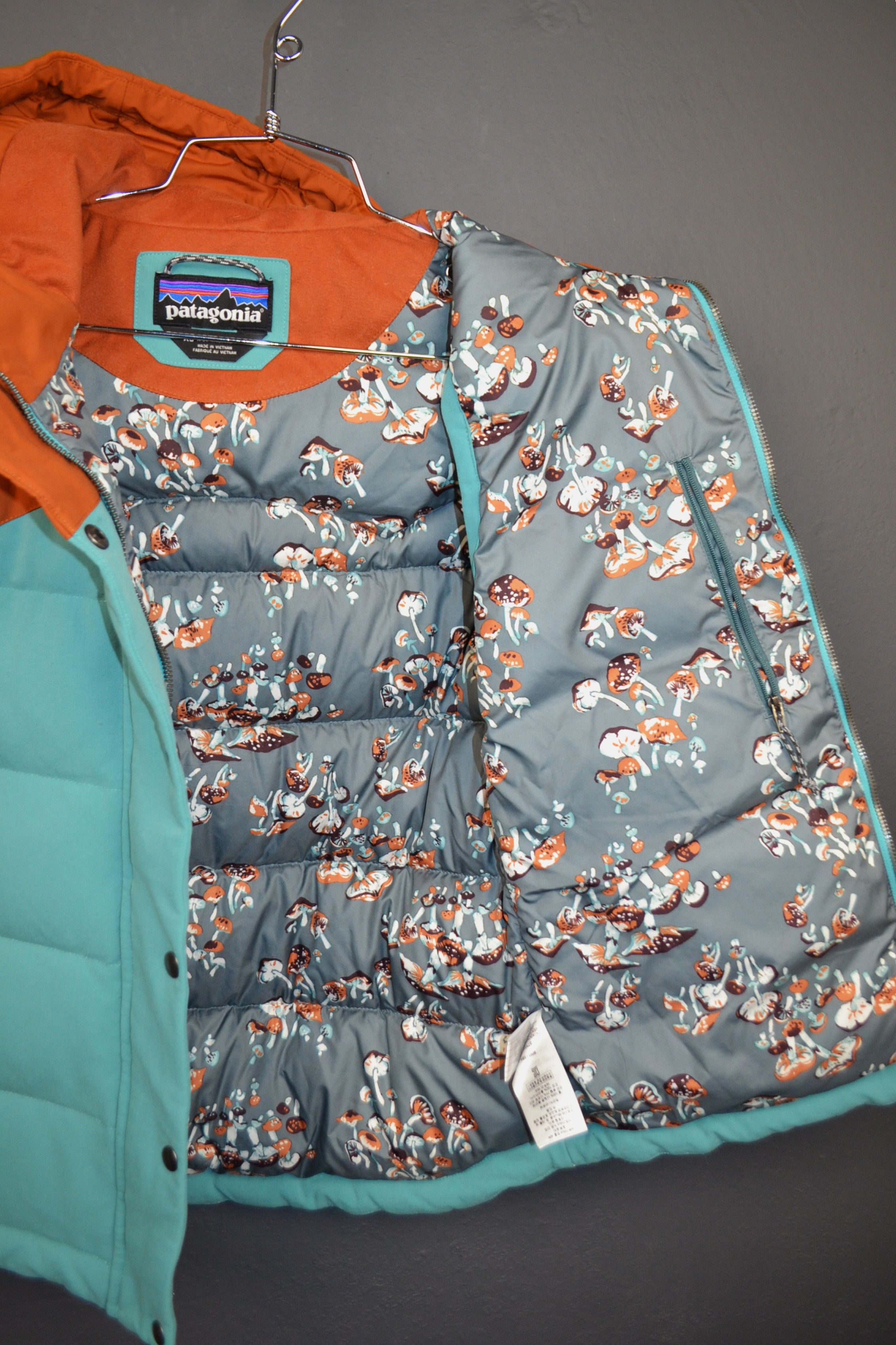 Patagonia Patagonia XS Teal Khaki Bivy Mushroom Lining Down Vest Size XS / US 0-2 / IT 36-38 - 3 Thumbnail