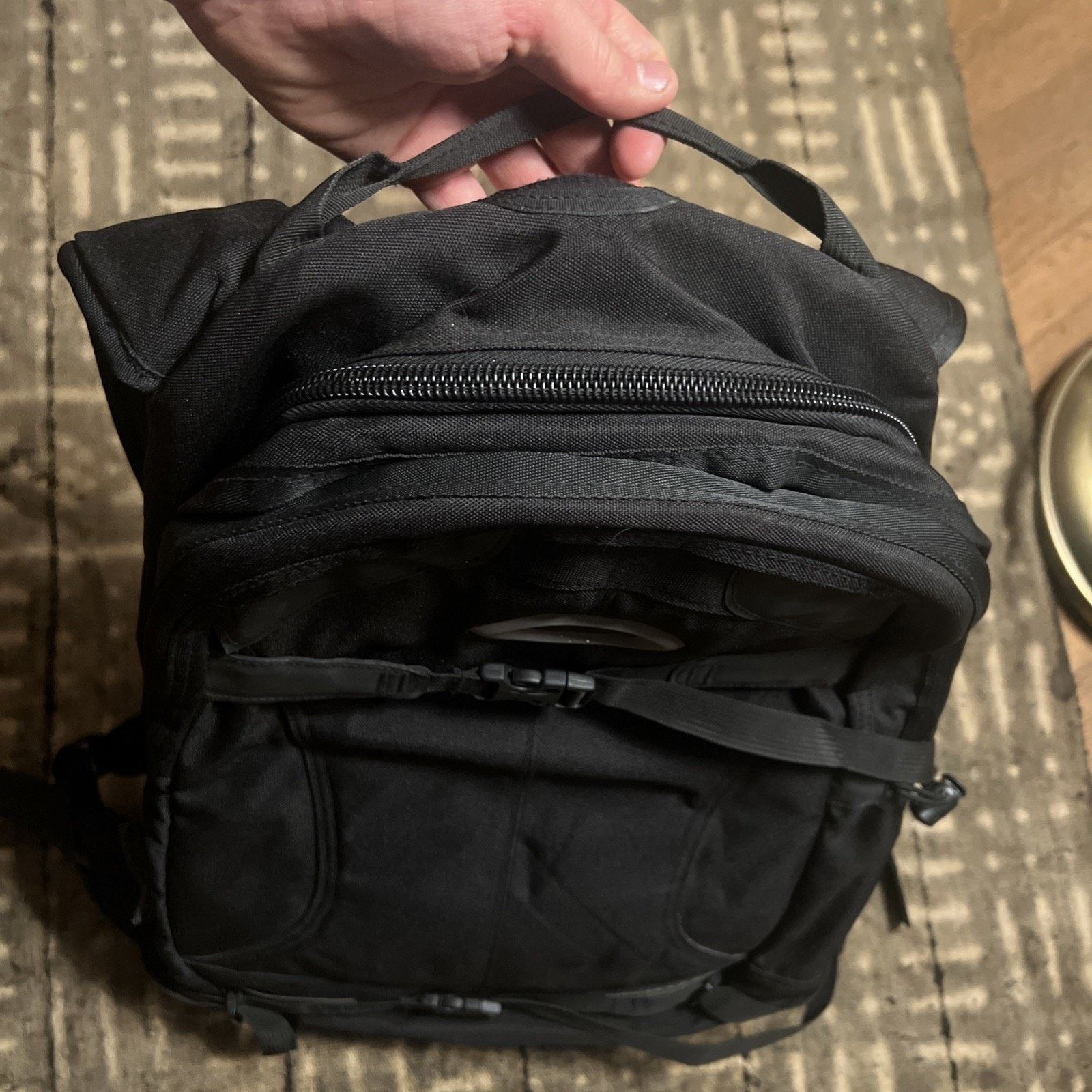 Oakley Oakley Vintage Tactical Snow Backpack Black Snowboard Pack Size ONE SIZE - 6 Thumbnail