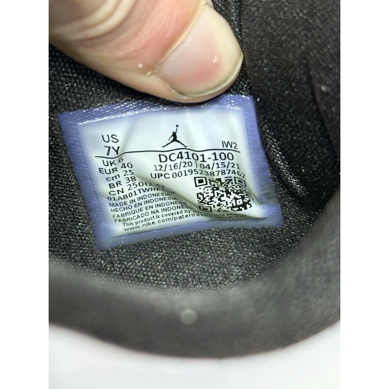 Jordan Brand Jordan 4 Retro DIY GS - Size 7y (DC4101-100) Size US 7 / EU 40 - 7 Thumbnail