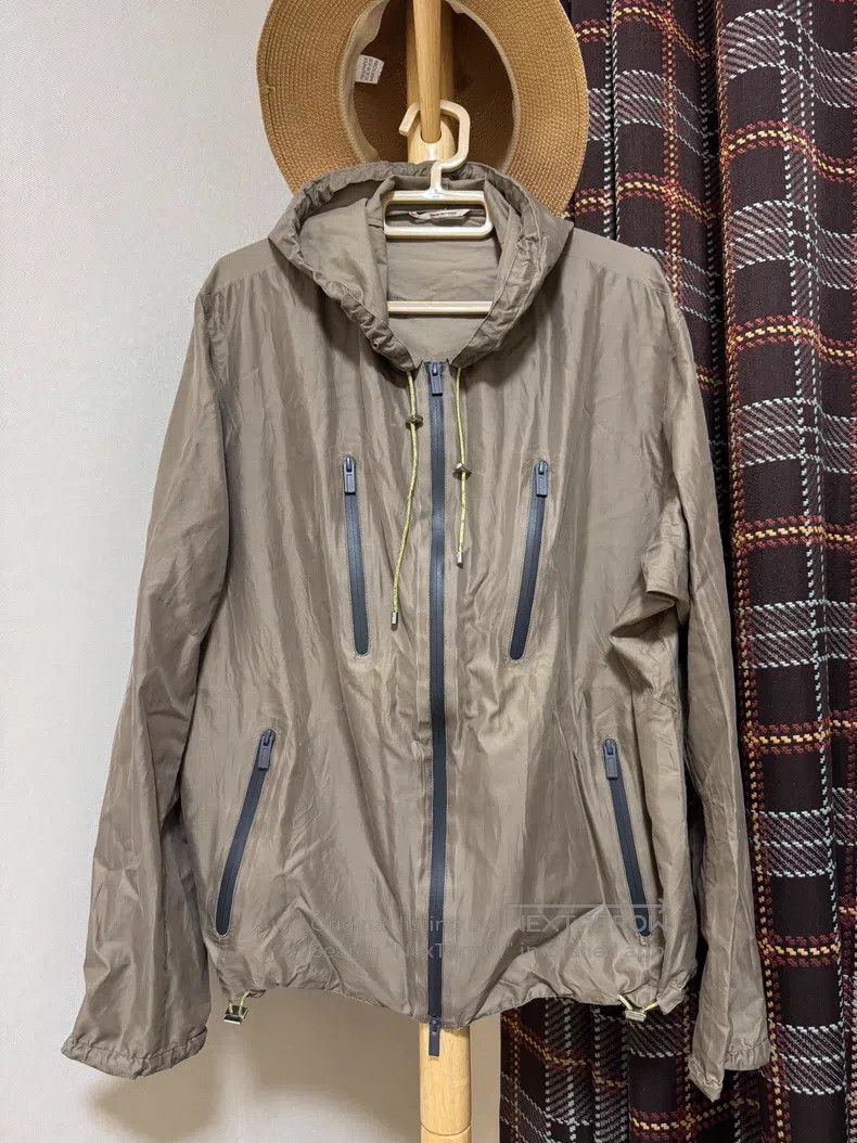 Hermes Hermes Sun protection coat, hooded jacket, 100% mulberry s Size US XL / EU 56 / 4 - 1 Thumbnail