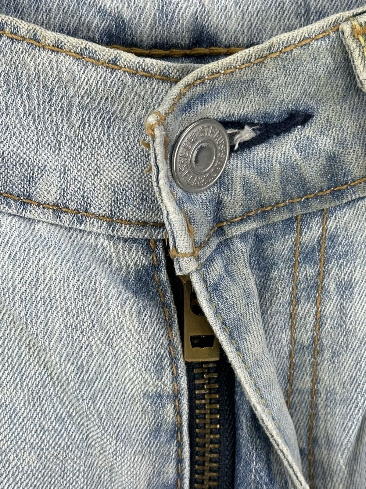 Levi's Levi’s 505 Blank Tab Regular Fit Light Washed Jeans Size US 34 / EU 50 - 10 Thumbnail