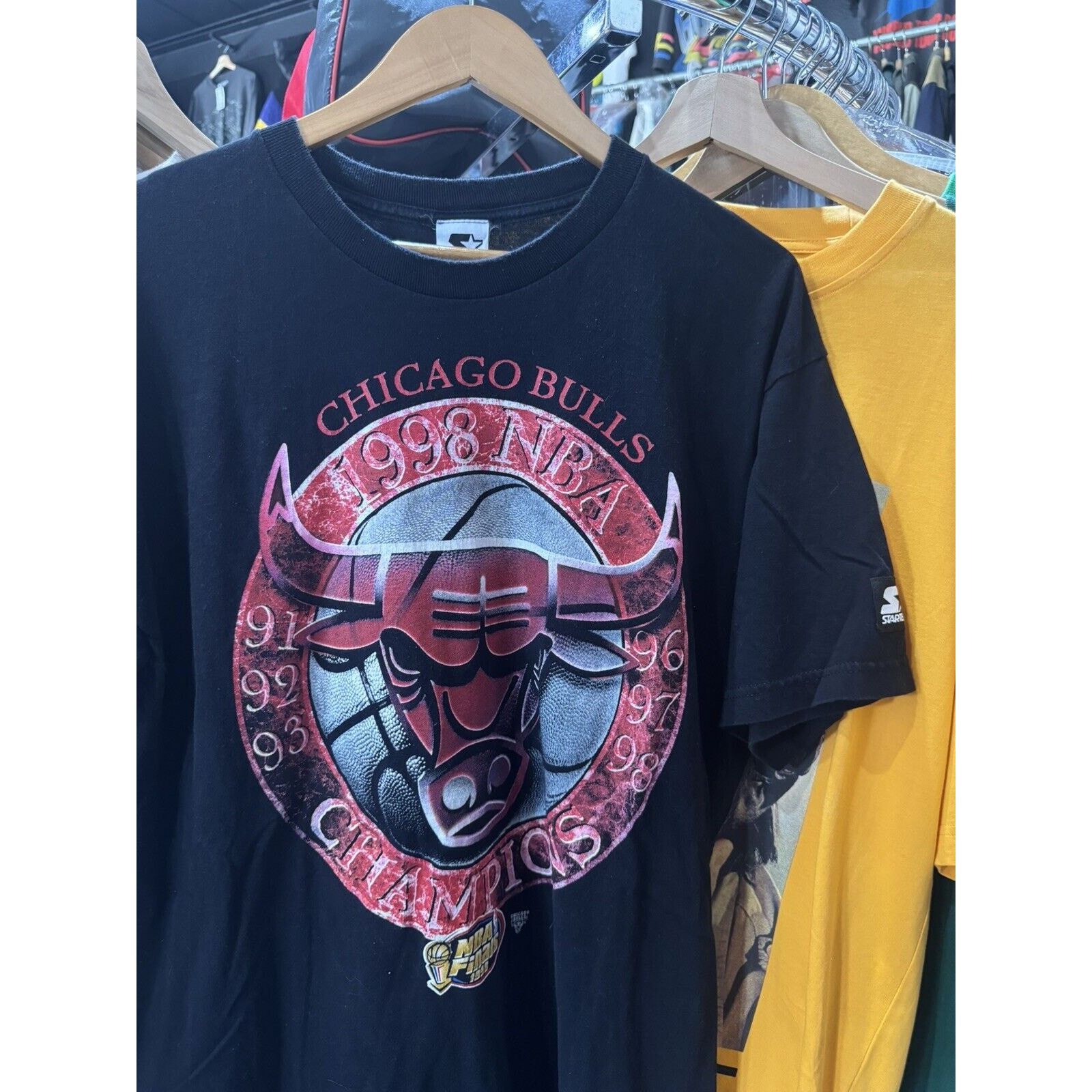Vintage Starter 1998 NBA Chicago Bulls Champions T-shirt L