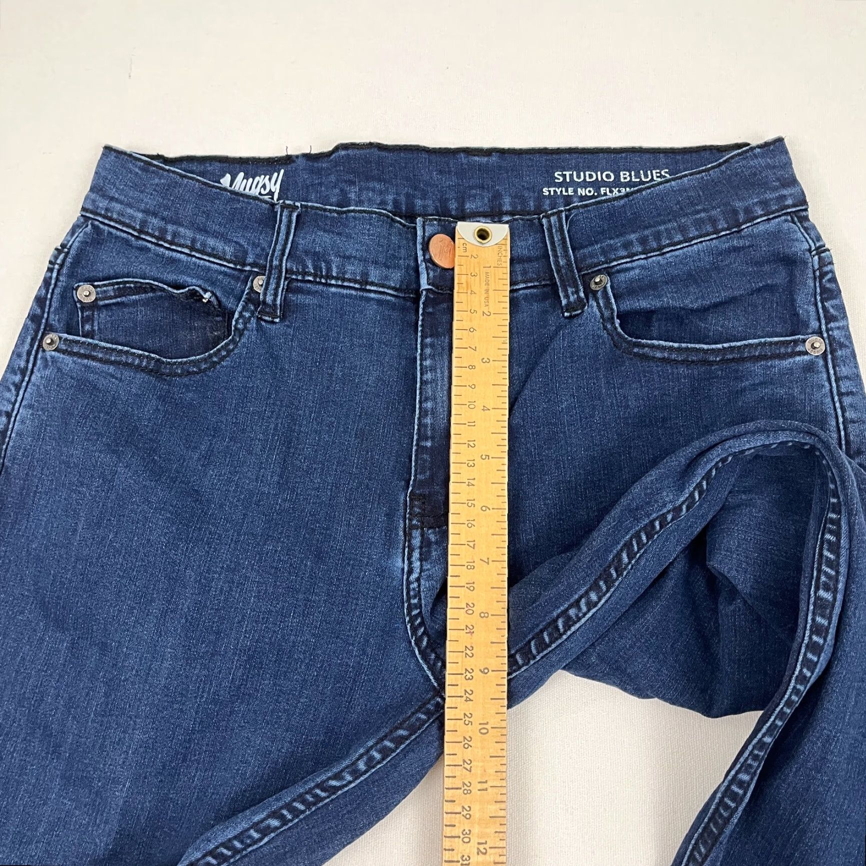 Vintage Mugsy Jeans Mens 31 x 30 Blue Denim Stretch Casual Travel Zip Fly Blue Distressed No Size US 31 - 6 Thumbnail