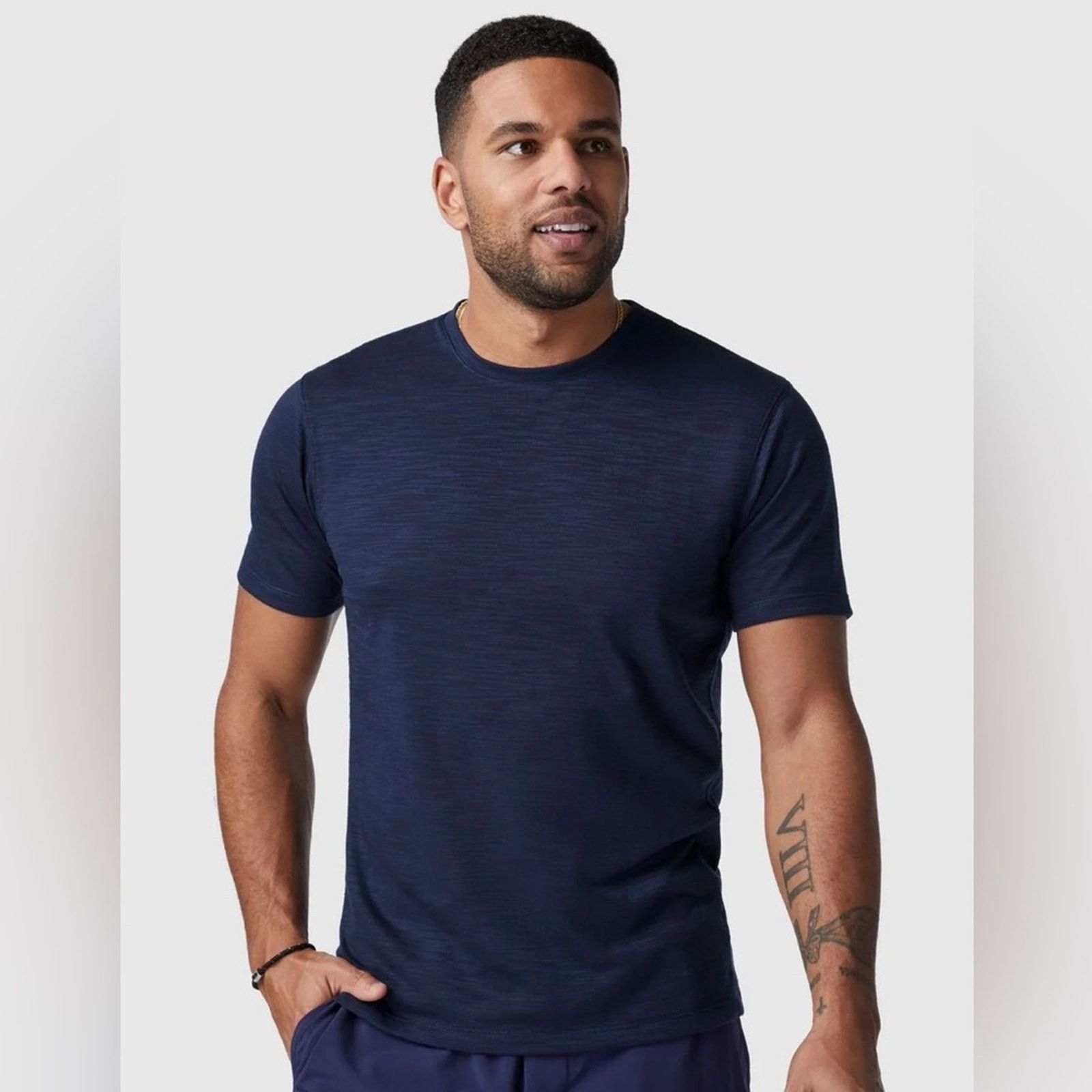 Fabletics MENS FABLETICS Navy Blue Crew Neck Gym Active Tee Shirt Top Size US XS / EU 42 / 0 - 2 Thumbnail