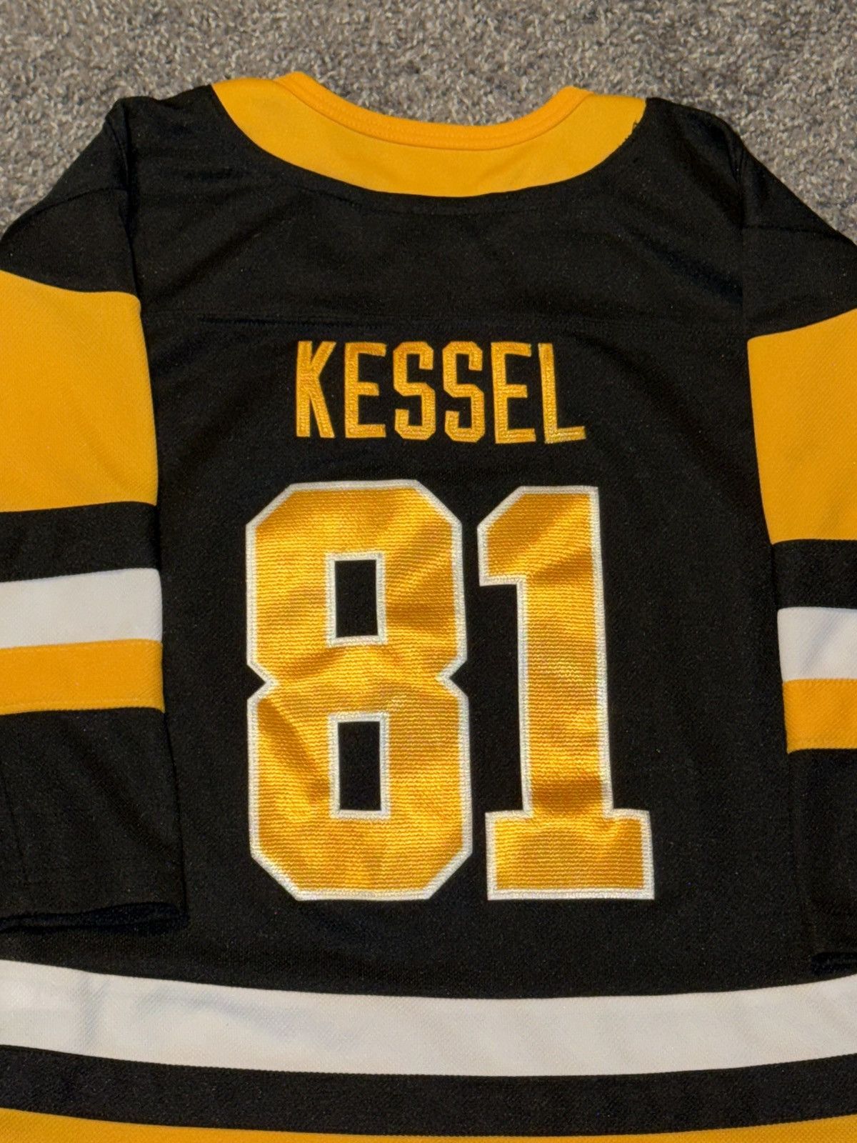 NHL Fanatics NHL Penguins Kessel #81 Kids Youth Jersey 4/7 Size US XS / EU 42 / 0 - 11 Thumbnail