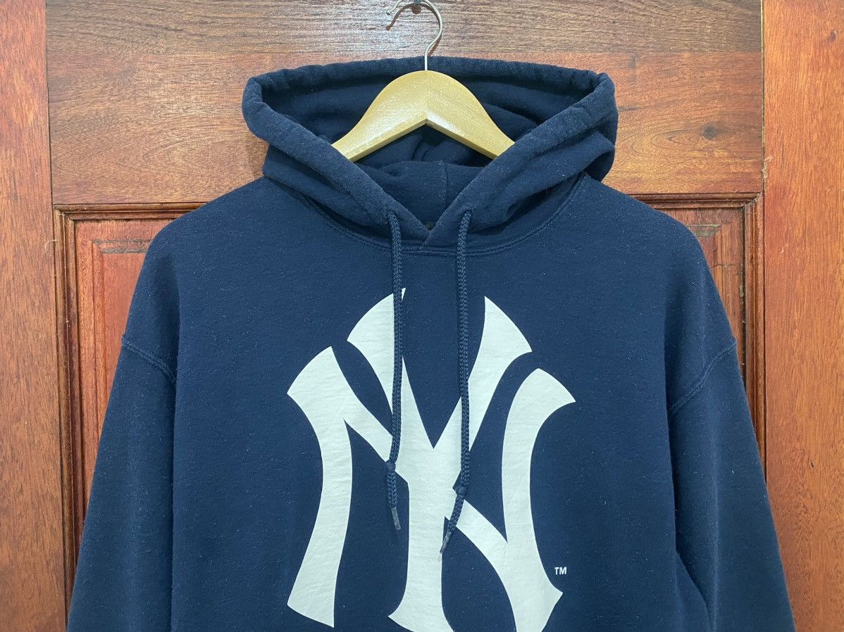 Majestic Vintage 90s Majestic New York Yankees Big Logo Sweatshirt Size US M / EU 48-50 / 2 - 3 Thumbnail
