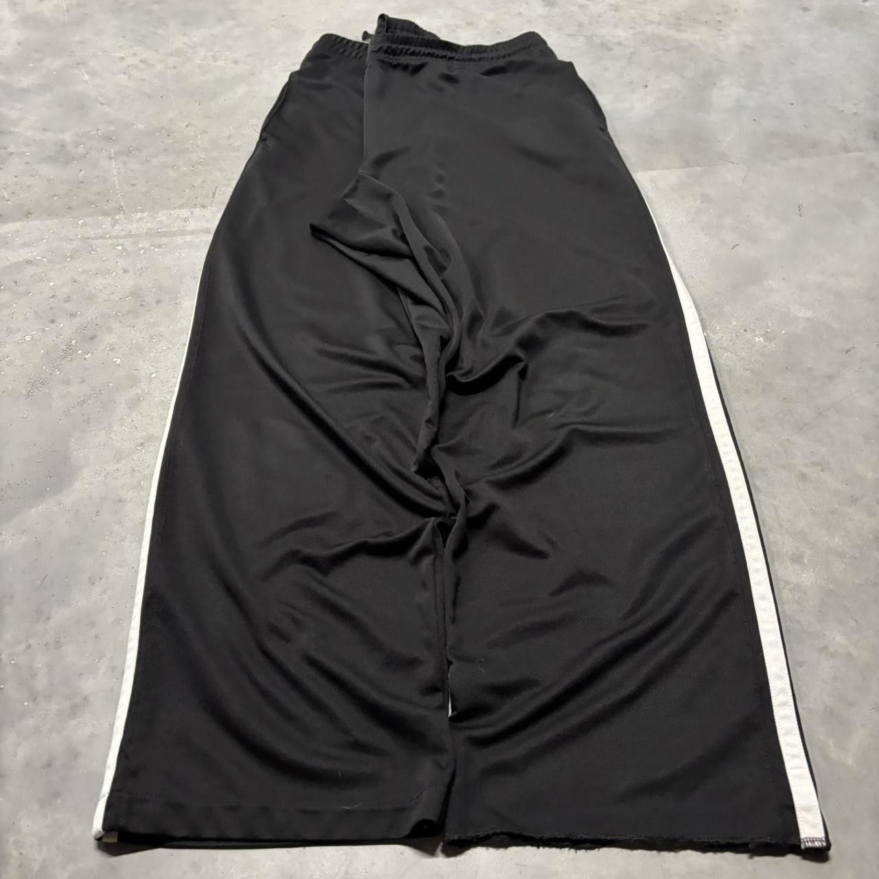 Japanese Brand × Vintage Crazy Vintage Y2K/2000s Baggy Black Striped Streetwear Track Pants! Size US 36 / EU 52 - 2 Thumbnail