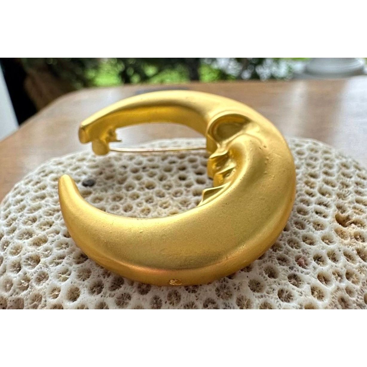 Handmade Crescent Moon Brooch Pin New Matte Gold Celestial Planet Ast Size ONE SIZE - 7 Thumbnail