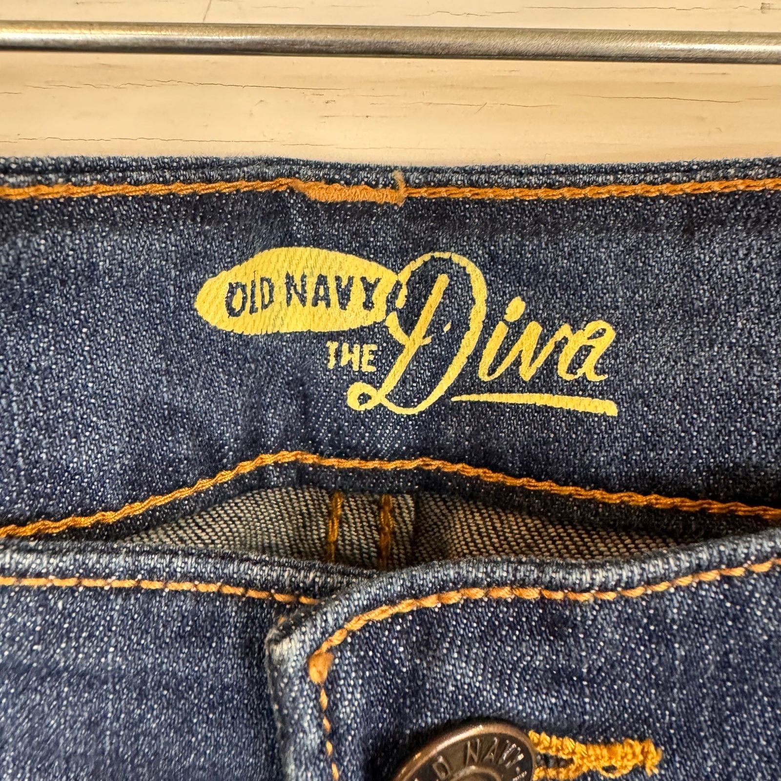 Old Navy Old Navy Bootcut Jeans Women's Size 8 Size 30" / US 8 / IT 44 - 3 Thumbnail