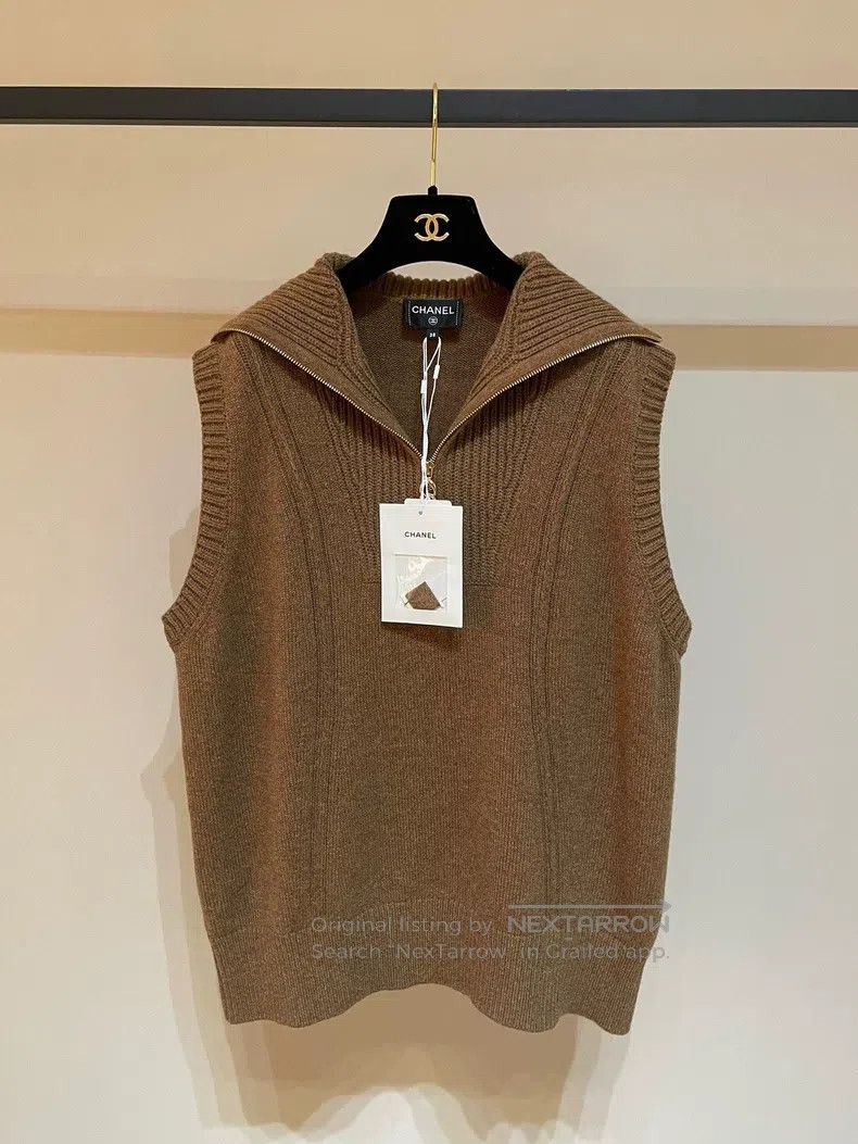 Chanel Chanel Lapel knitted vest Size XS / US 0-2 / IT 36-38 - 1 Thumbnail