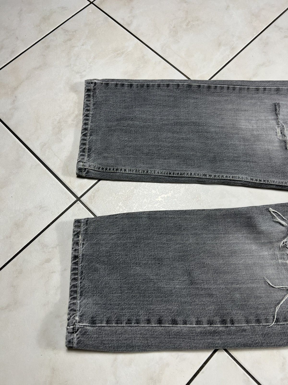 Levi's Vintage 90s Levis 569 loose straight washed distressed jeans Size US 29 - 9 Thumbnail