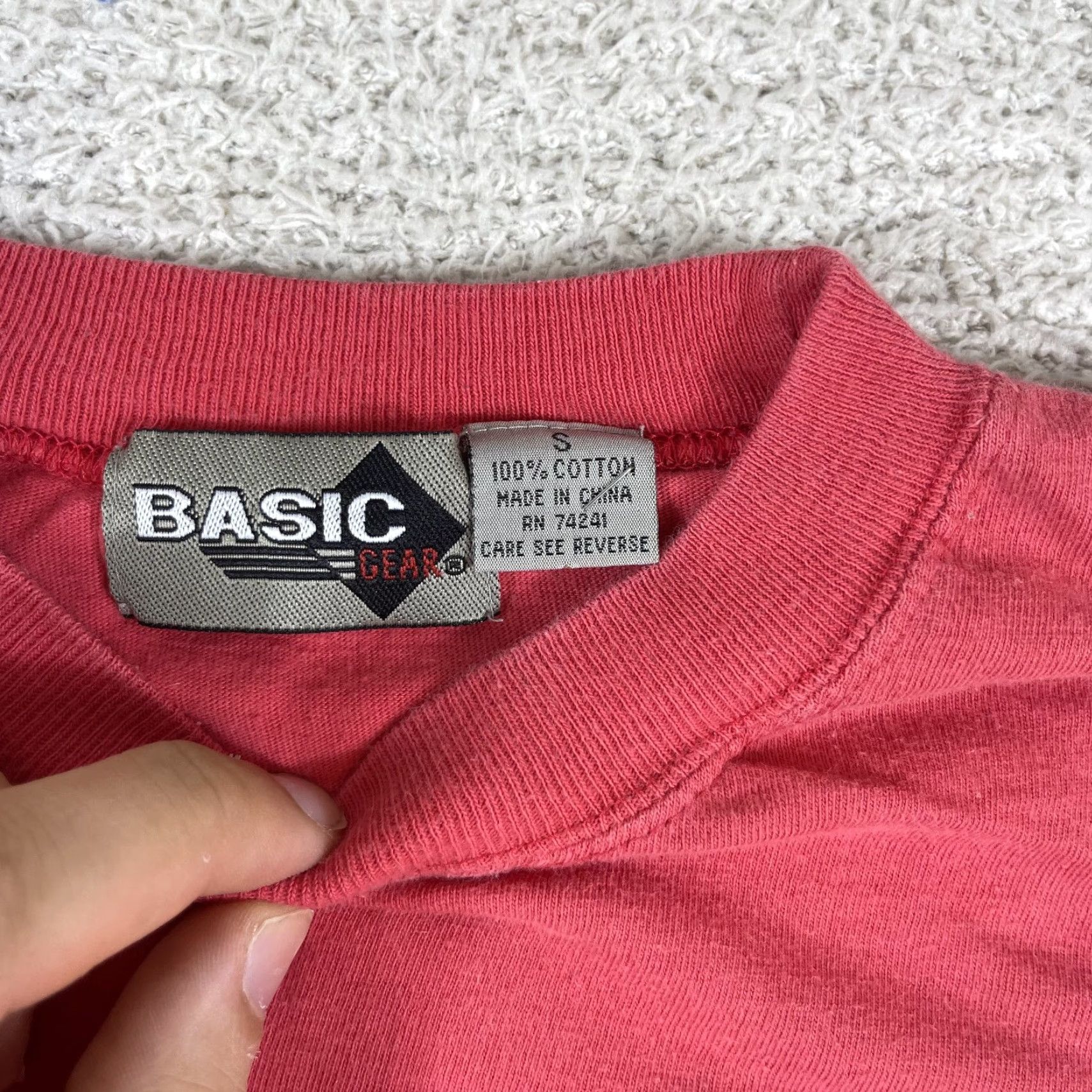 Vintage VINTAGE 90's Basic Gear T-Shirt Mens Small Red Pocket Oversized Y2K Skate Grunge Tee Size US S / EU 44-46 / 1 - 3 Thumbnail