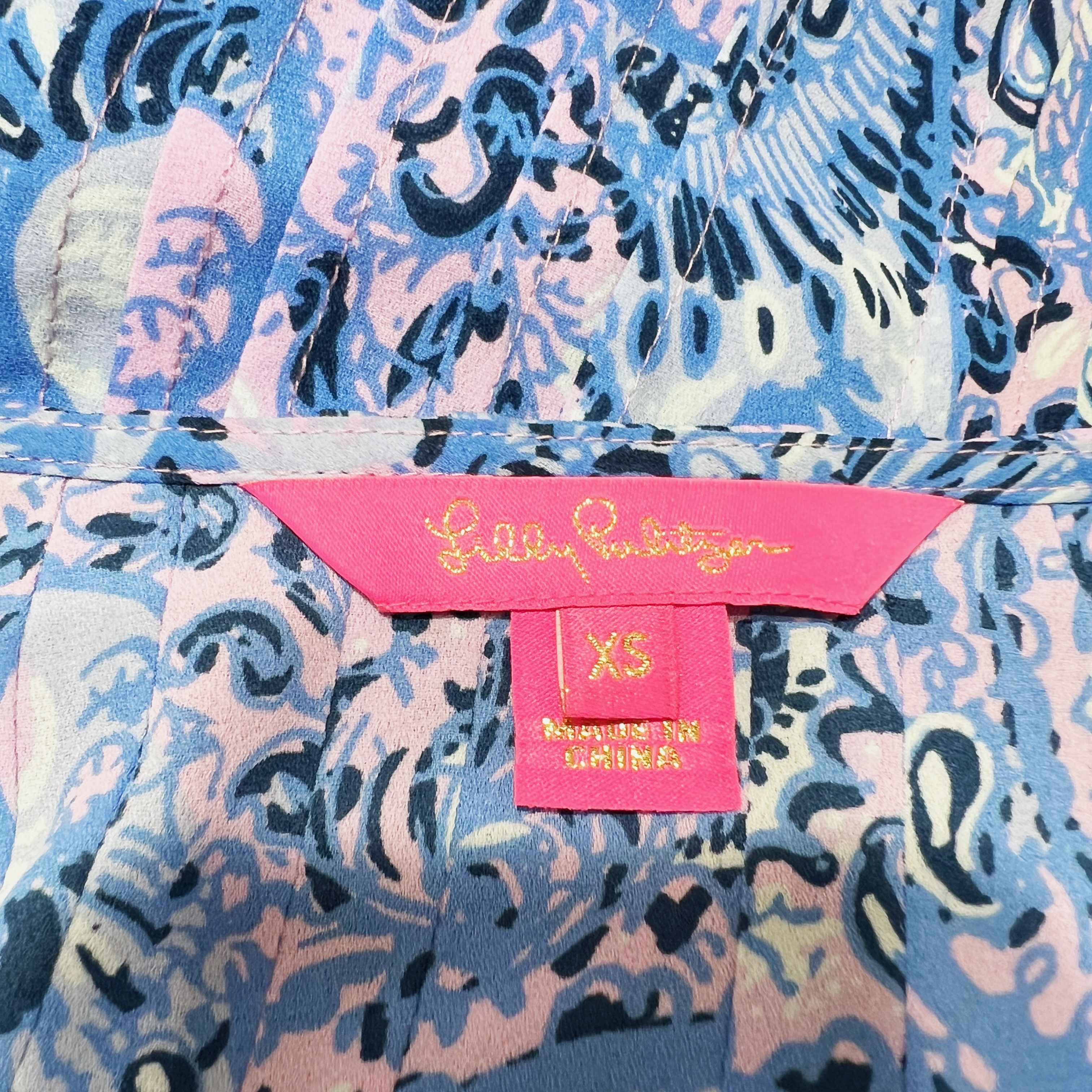 Lilly Pulitzer Lilly Pulitzer Marilina Pintuck Pleated V Neck Size XS / US 0-2 / IT 36-38 - 2 Thumbnail