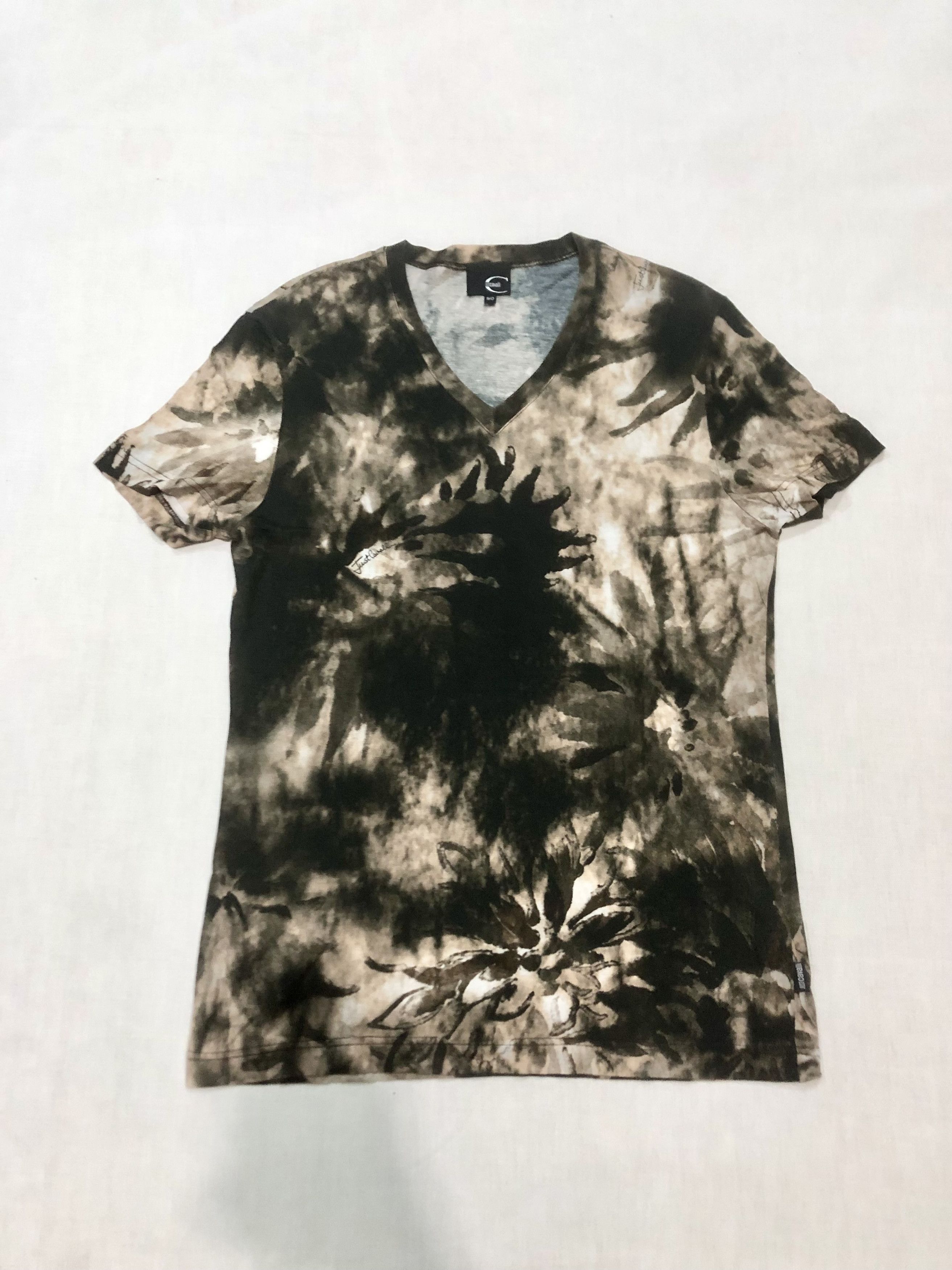 Just Cavalli Juat cavali brown printed v-neck shirt Size US M / EU 48-50 / 2 - 1 Thumbnail