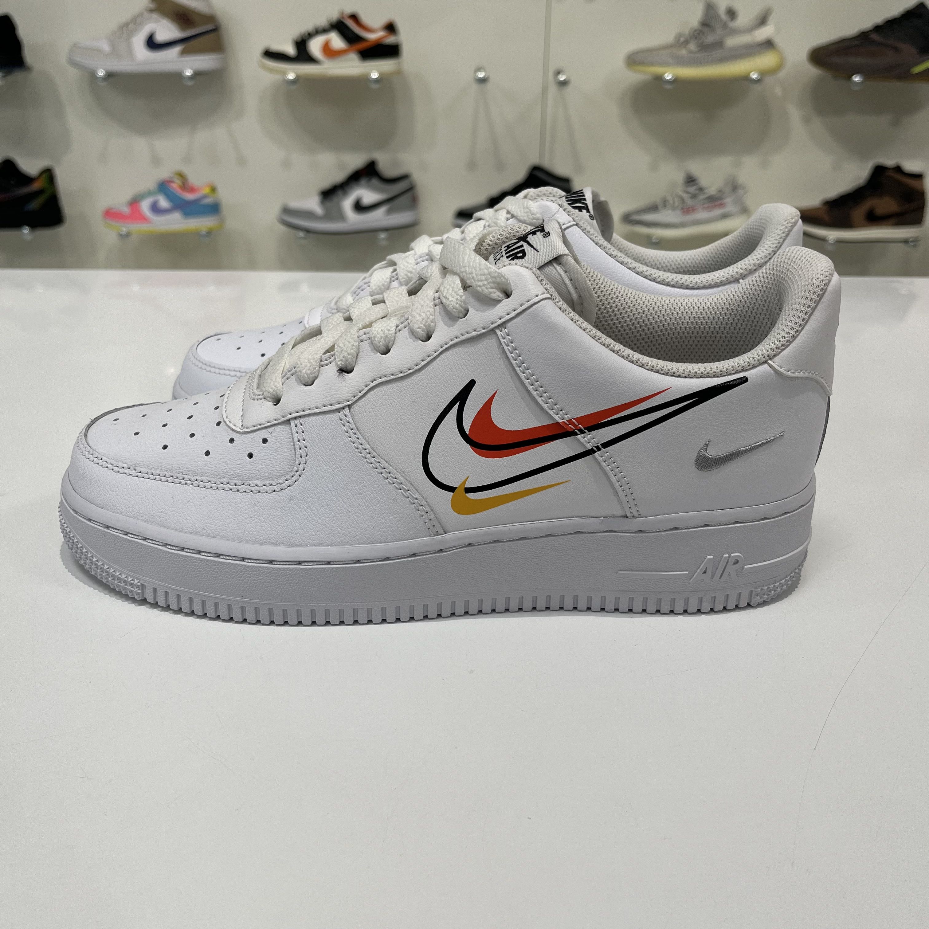 Nike Nike Air Force 1 Low Multi-Swoosh White Size US 7 / EU 40 - 2 Thumbnail