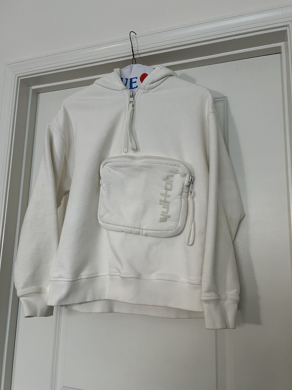 Louis Vuitton Louis Vuitton white 3D patched pocket half-zipped hoodie Size US L / EU 52-54 / 3 - 1 Thumbnail