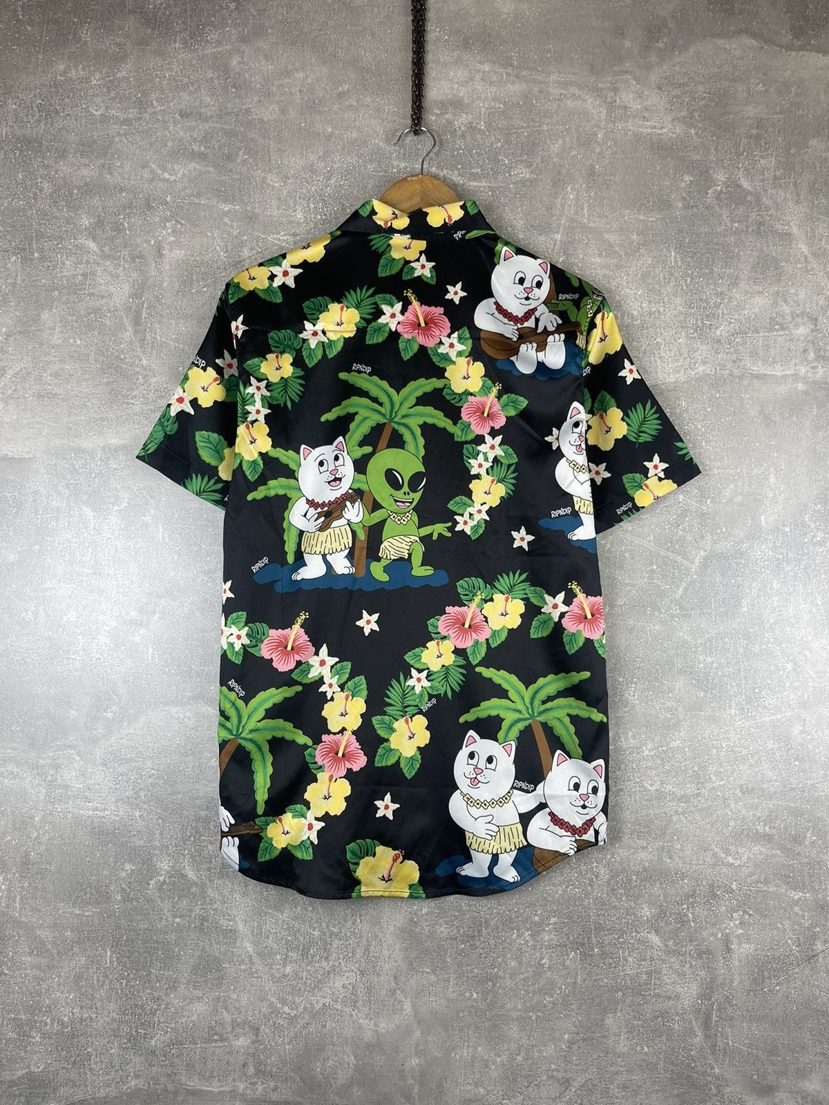 RIPNDIP RIPNDIP Hawaiian Shirt Alien Lucky Cat Floral Short Sleeve Size US S / EU 44-46 / 1 - 6 Thumbnail