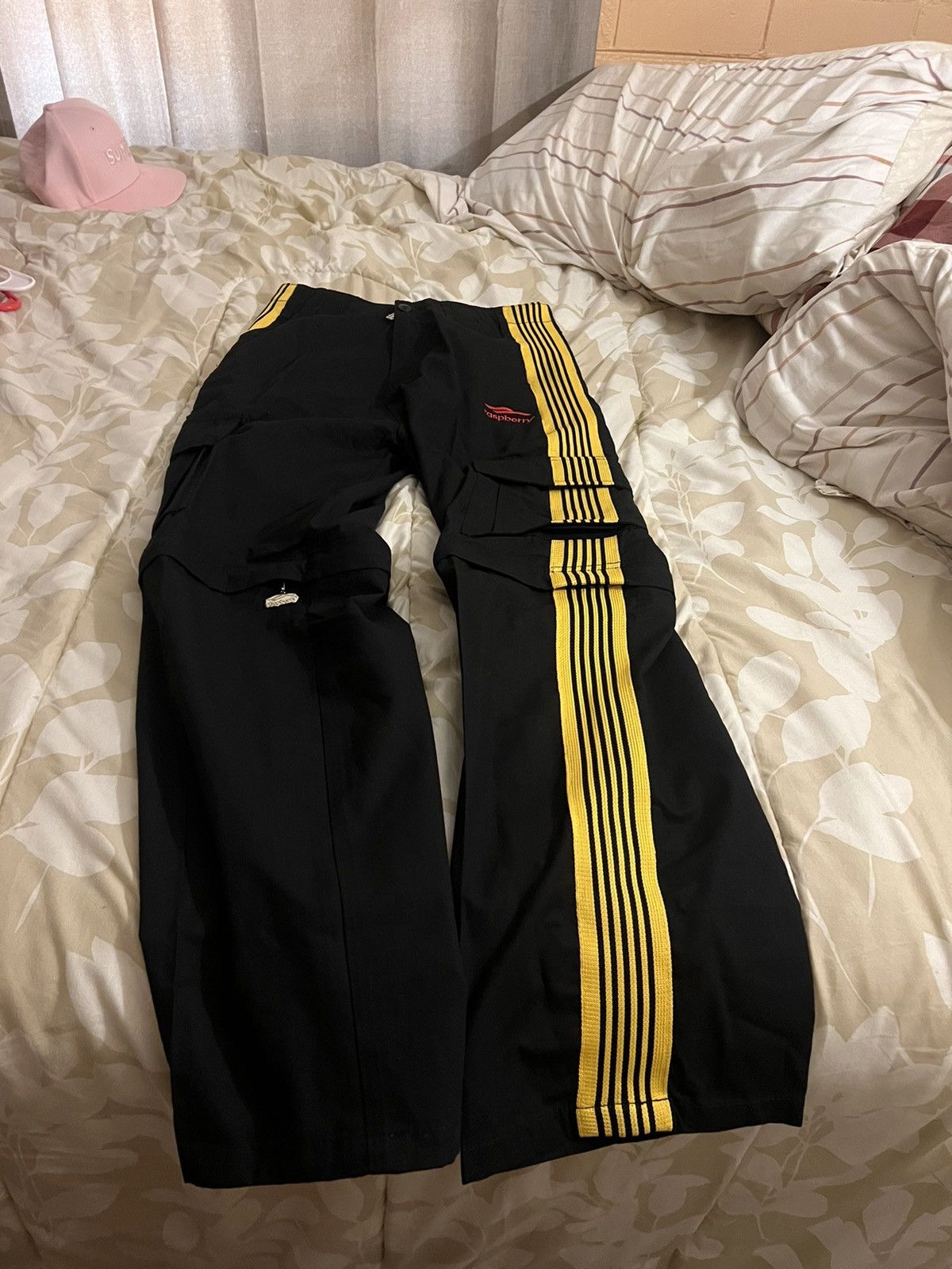 image of Gvgallery Convertible Cargo Pants in Black, Men's (Size 32)