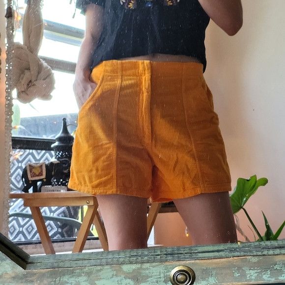 ERL ERL cotton corduroy orange yellow shorts size small Size 27" / US 4 / IT 40 - 1 Thumbnail