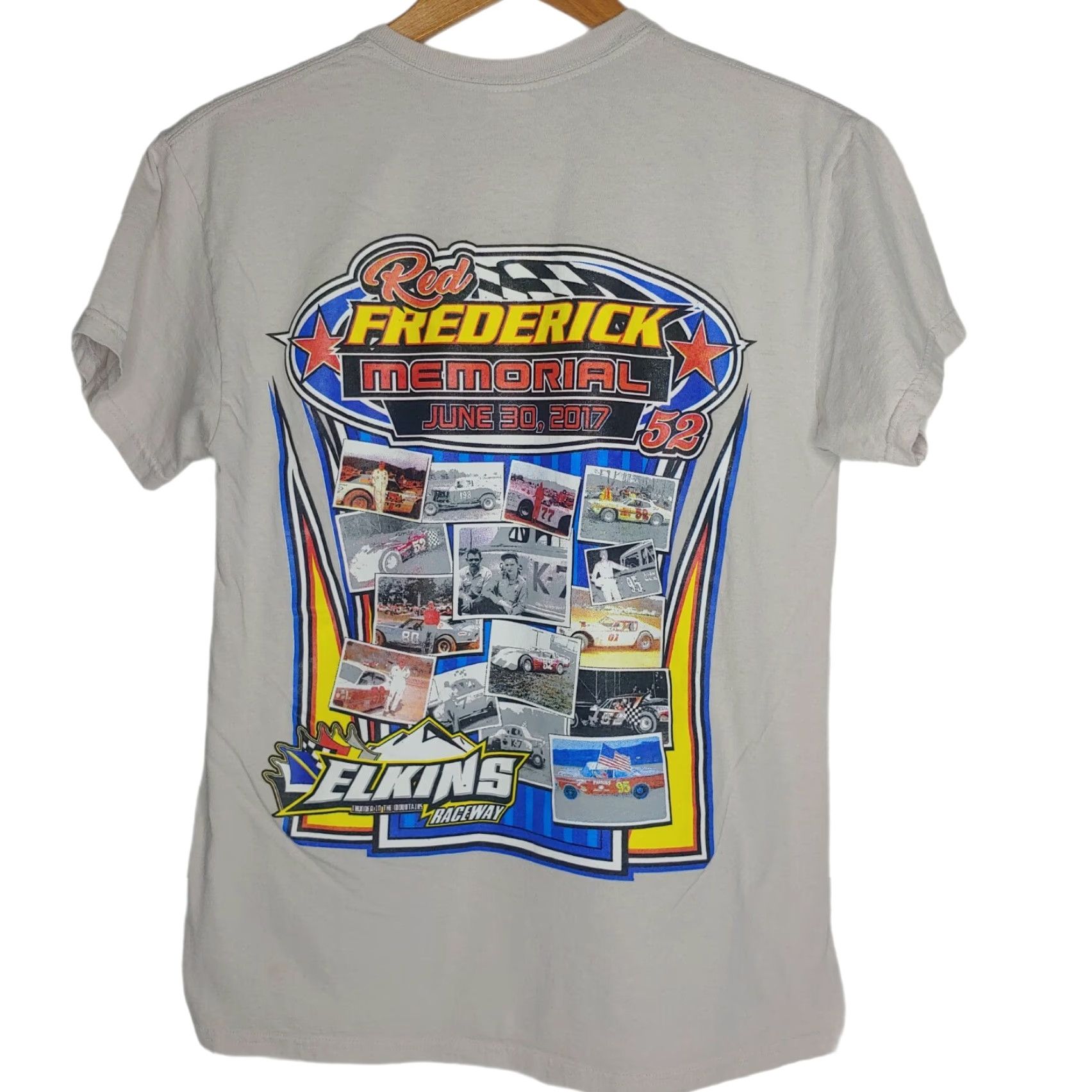Gildan VINTAGE Elkins Raceway Shirt Adult Medium Red Frederick Memorial Race Camaro Graphic Crew Neck Men Size US M / EU 48-50 / 2 - 3 Thumbnail
