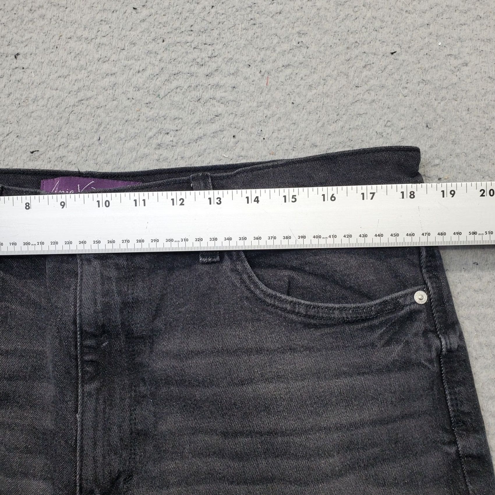 Gloria Vanderbilt Gloria Vanderbilt Jeans Womens 16 Black Denim Stretch Relaxed Fit Straight Leg Jeans Womens Size 16 Black Denim Stretch Relaxed Straight Mens? Size 38" / US 16 / IT 52 - 3 Thumbnail