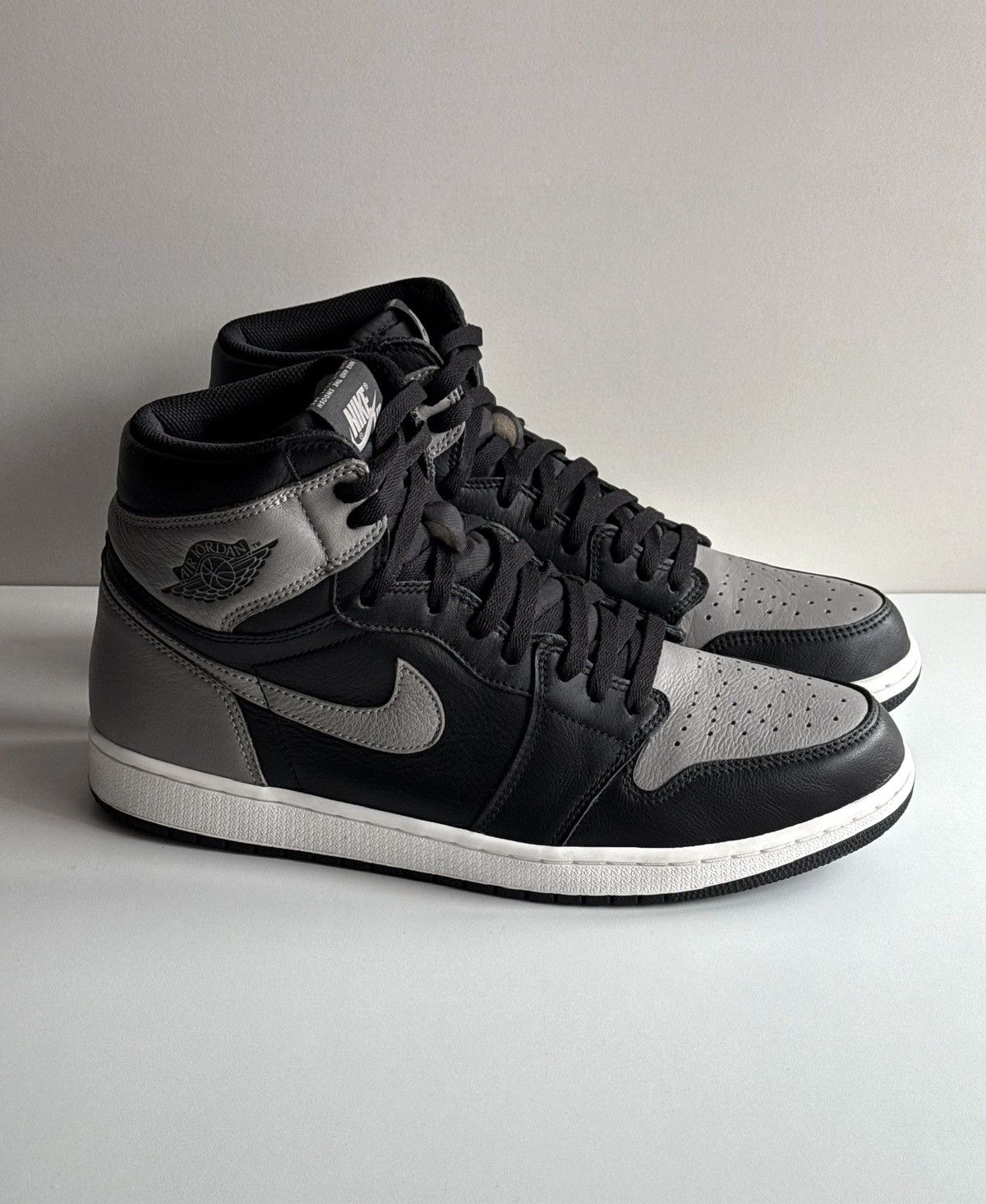 Jordan Brand Air Jordan 1 Retro High OG Shadow (2018) Size US 13 / EU 46 - 1 Thumbnail
