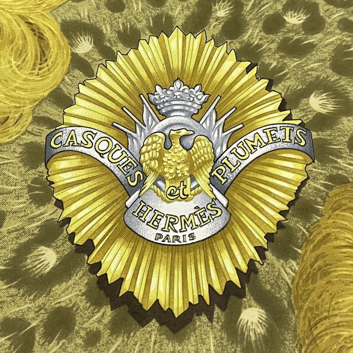 Hermes × Vintage Rare Hermes Silk Scarf Casques Et Plumets Royal Eagle Gold Size ONE SIZE - 3 Thumbnail