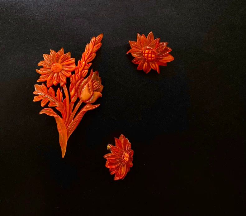 Vintage 1980s Kenzo Gerbera Brooch & Earclip Set - dmc Size ONE SIZE - 1 Thumbnail