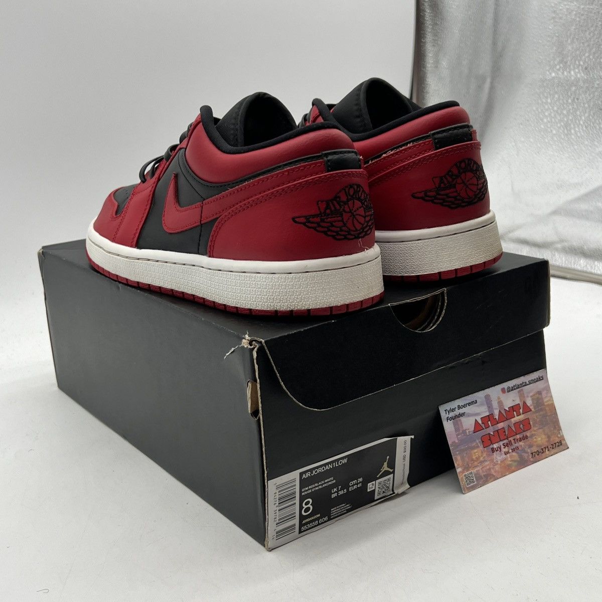 Nike Air Jordan 1 Low Reverse Bred Size US 8 / EU 41 - 4 Thumbnail