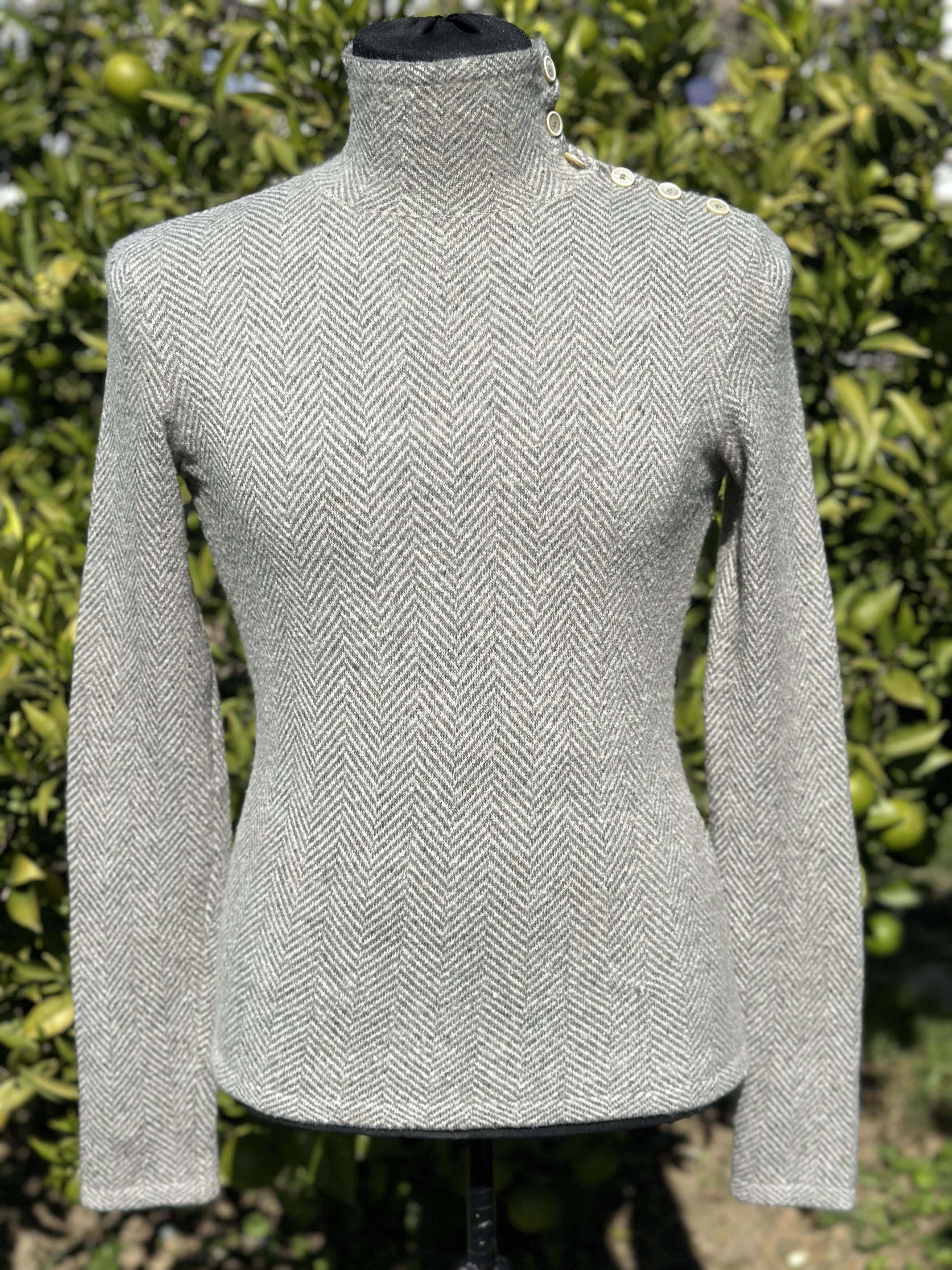 Ralph Lauren Purple Label Ralph Lauren Purple Label Herringbone Button Shoulder Sweate Size US L / EU 52-54 / 3 - 8 Thumbnail