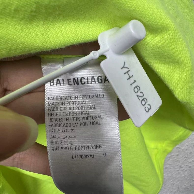 Balenciaga Balenciaga WFP second generation collaboration FW22 Logo l Size US L / EU 52-54 / 3 - 5 Thumbnail