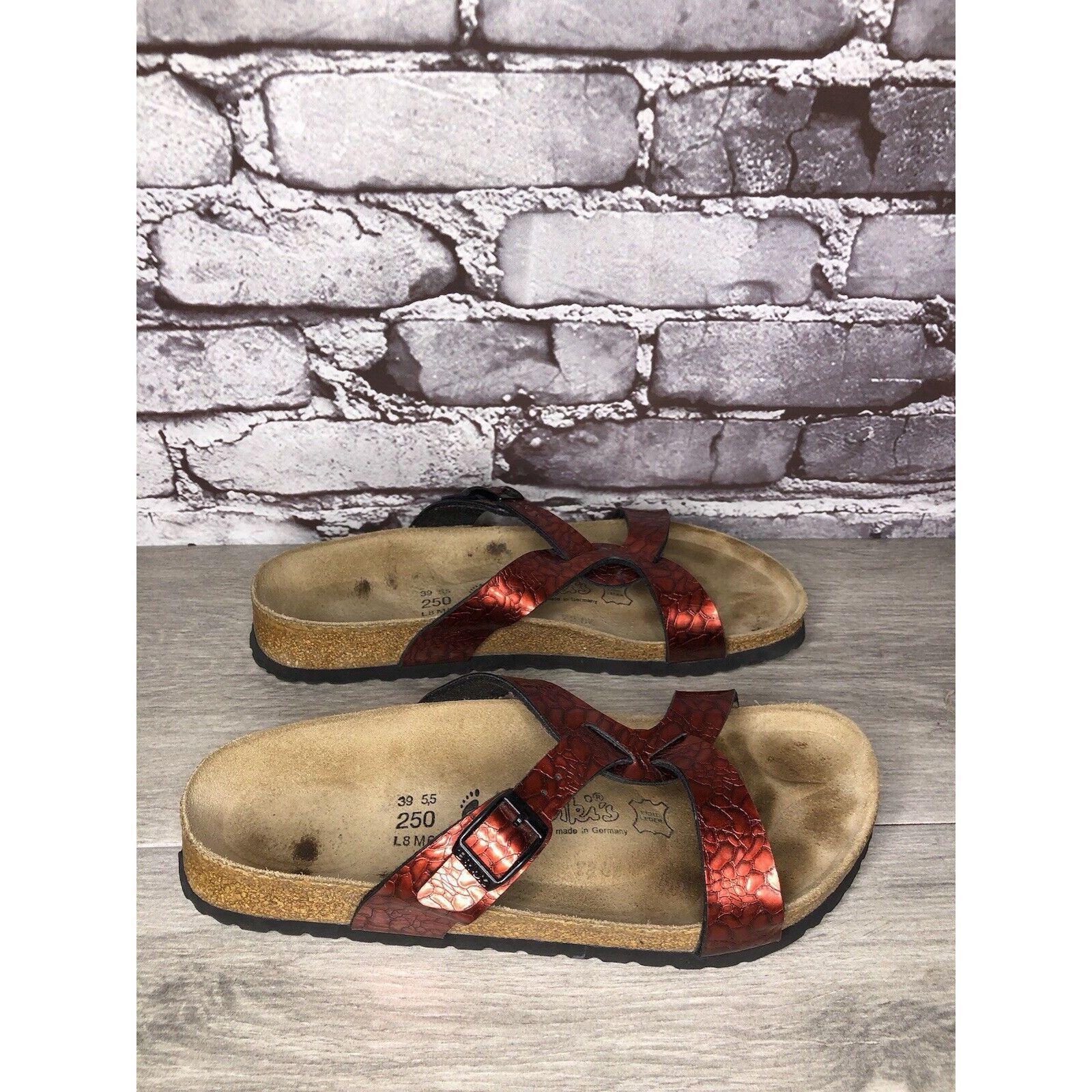 Birkenstock Birkenstock Birki’s Red Patent Leather Croc Cork Strap Sanda Size US 8 / IT 38 - 18 Thumbnail