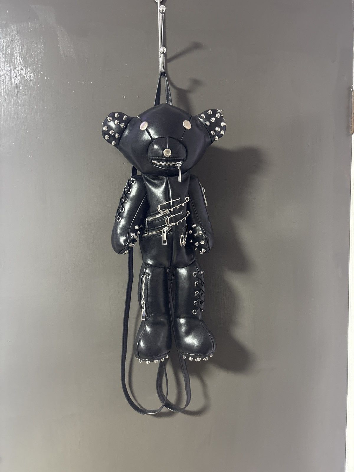 Other black spiked emo bear backpack Size ONE SIZE - 4 Thumbnail