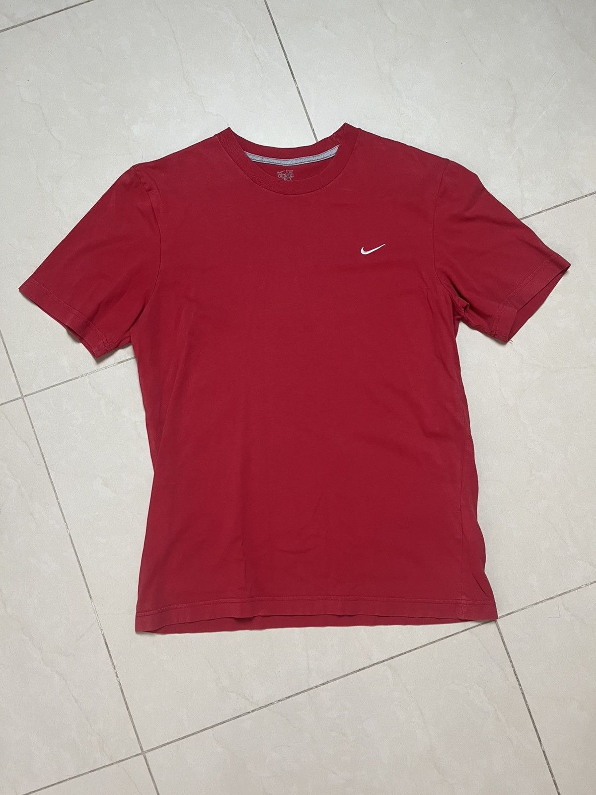 Nike Nike vintage t shirt size m Size US M / EU 48-50 / 2 - 1 Thumbnail