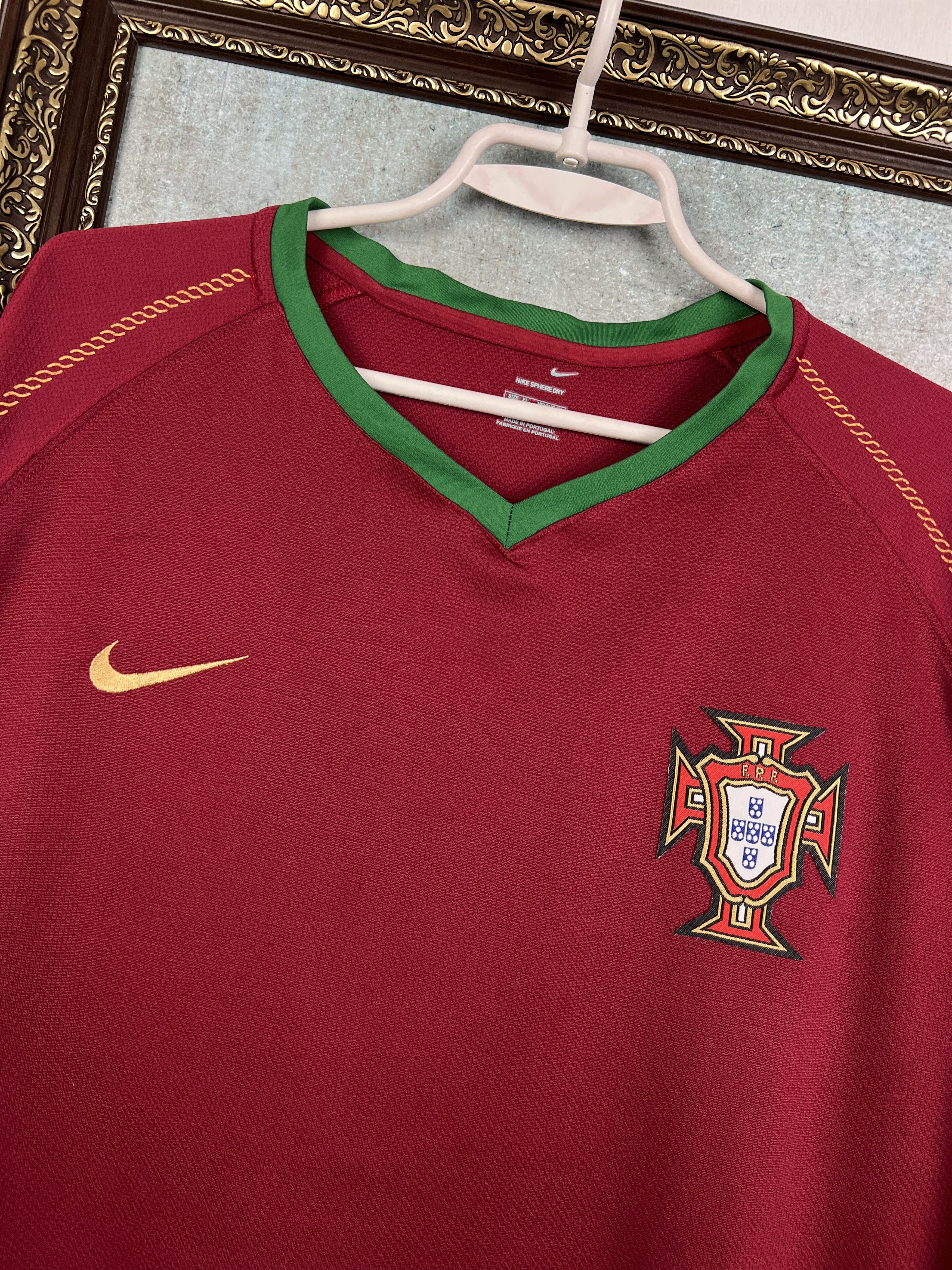 Nike Portugal Home football shirt Soccer Jersey Trikot National Size US XL / EU 56 / 4 - 3 Thumbnail