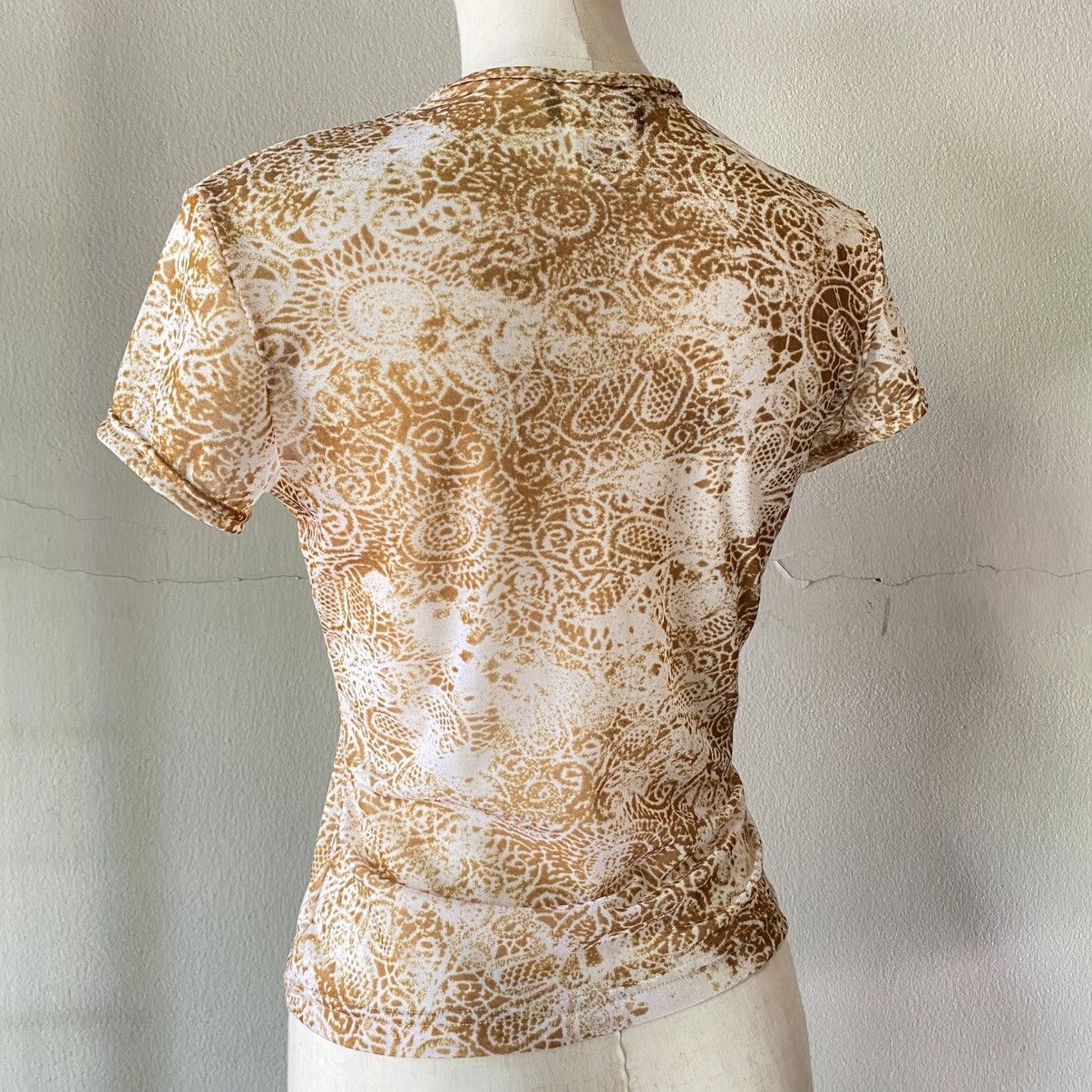 Morgan De Toi MORGAN DE TOI Y2K Beige Lace-Print V-Neck Tee Mesh Size S / US 4 / IT 40 - 8 Thumbnail