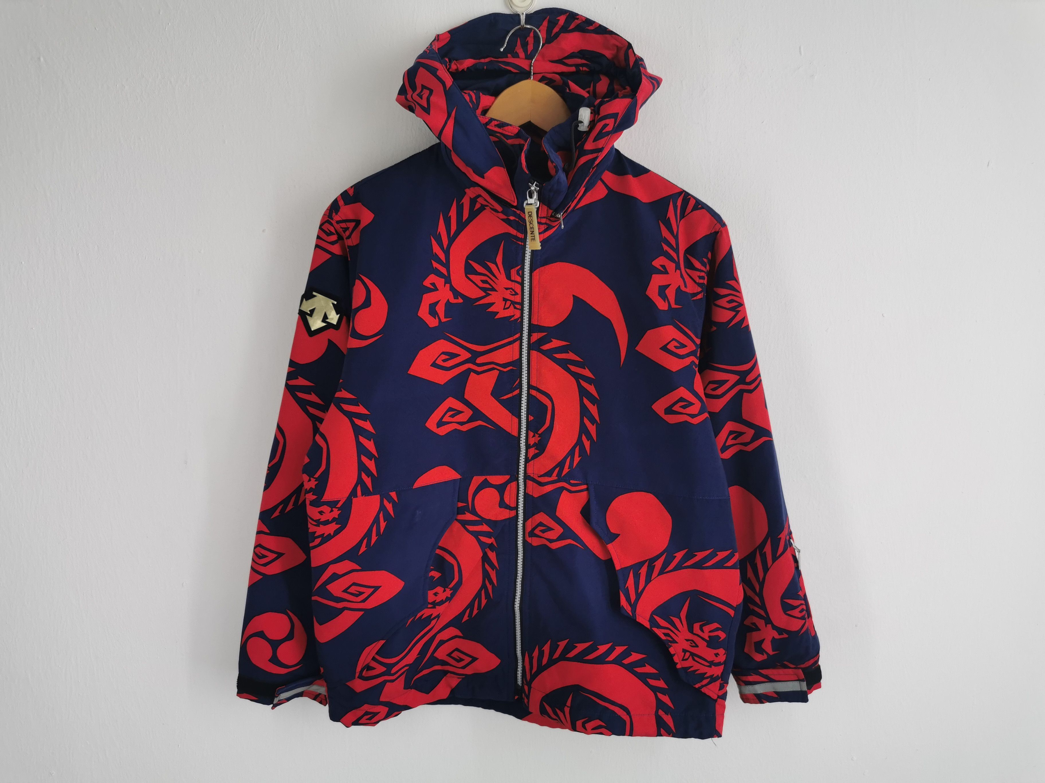 Descente Descente Overprint Winter Jacket Size M Size US M / EU 48-50 / 2 - 2 Thumbnail