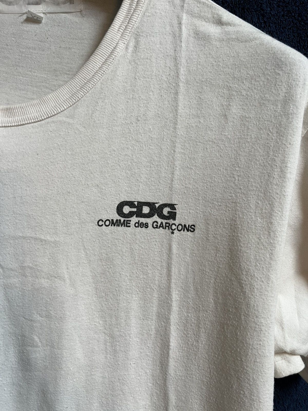 CDG by Comme des Garcons ARCHIVAL! 2010s Comme Des Garcons CDG Side Logo Tee Size US XL / EU 56 / 4 - 3 Thumbnail