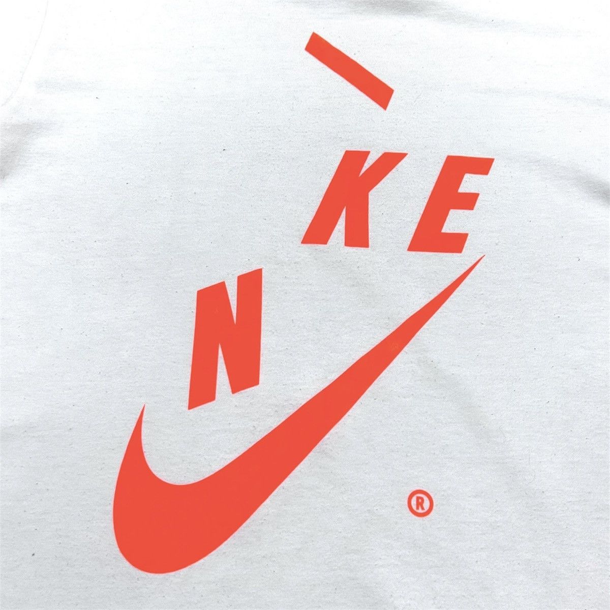 Nike Nike Swoosh Fall Logo Center Tshirt Size US XL / EU 56 / 4 - 4 Thumbnail