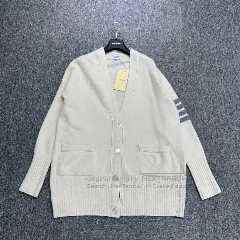 Thom Browne Thom Browne Four-stripe Wool Knit Cardigan Size XS / US 0-2 / IT 36-38 - 1 Thumbnail